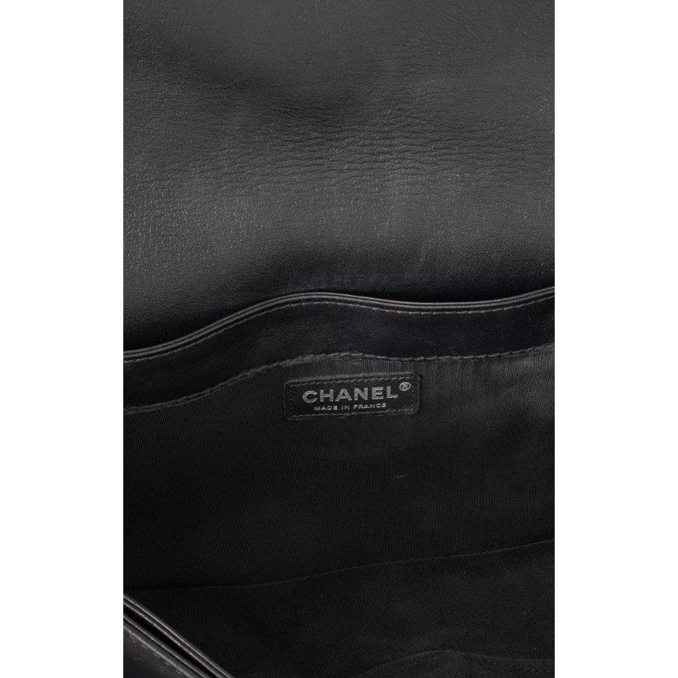  Chanel Enchained Black Leather Medium Boy Bag Pour femmes 