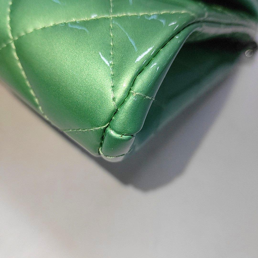 Chanel Envelope Clutch with Chains 2013 Shoulder Bag Apple Green Patent Leather For Sale 6