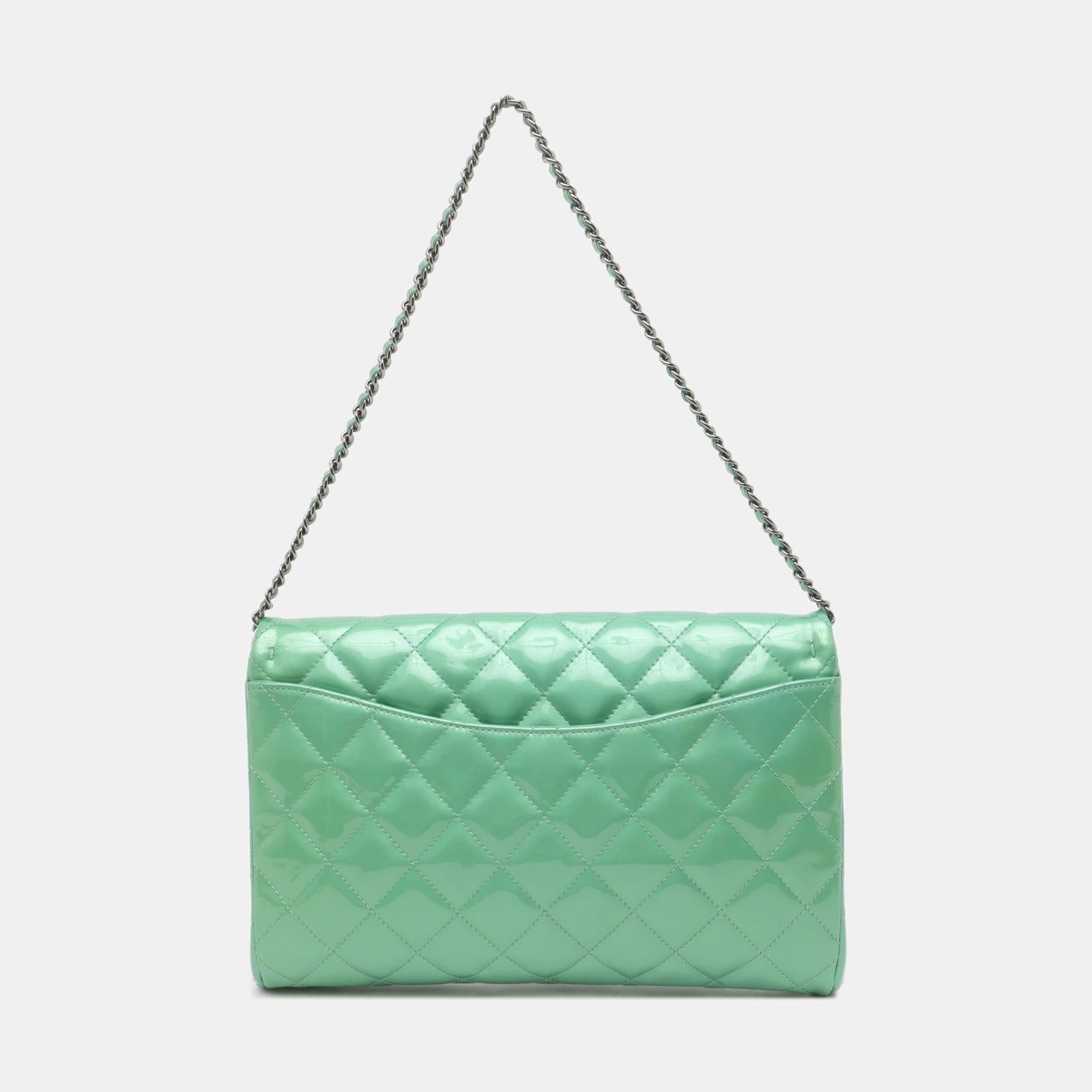 Chanel Envelope Clutch with Chains 2013 Shoulder Bag Apple Green Patent Leather For Sale 2