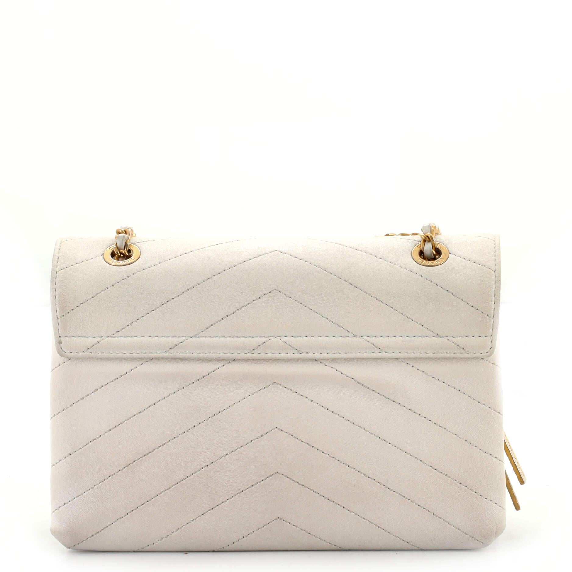 chanel chevron flap bag