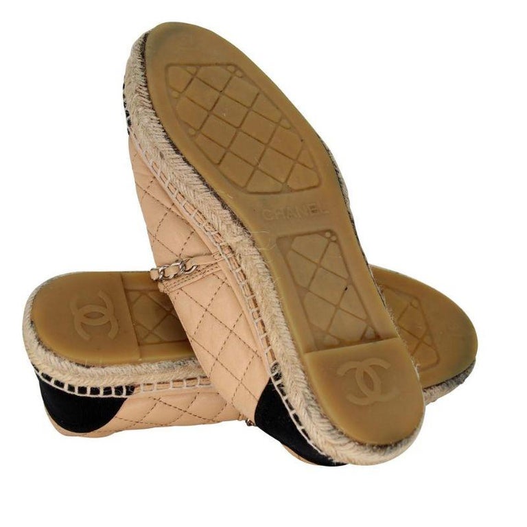 Chanel Quilted Flats - Women's 37