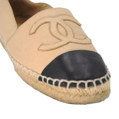Chanel Espadrille 37 Large CC Leather Embroidered Cap Toe Flats CC-0803N-0004