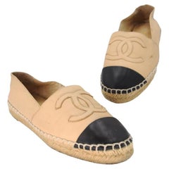 Chanel Espadrille 37 Large CC Leather Embroidered Cap Toe Flats CC-0803N-0004