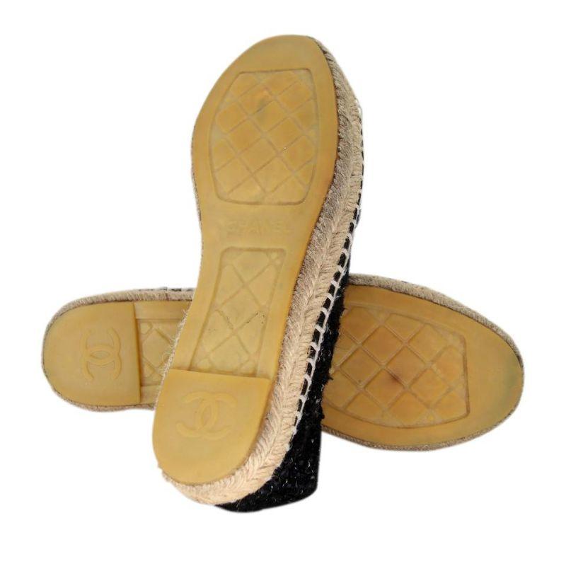 Chanel - Espadrille 37 - Chaussures plates CC en tweed avec bout en toile CC-0426N-0119 Bon état - En vente à Downey, CA
