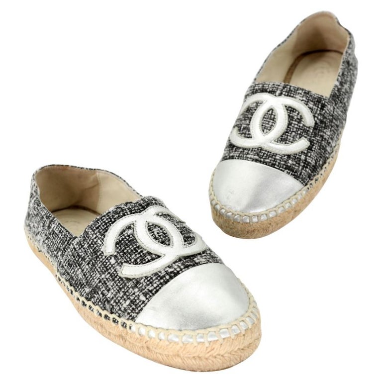 Chanel Espadrille 37 Tweed Leather Cap Toe CC Flats CC-S0224P-0009 For Sale  at 1stDibs