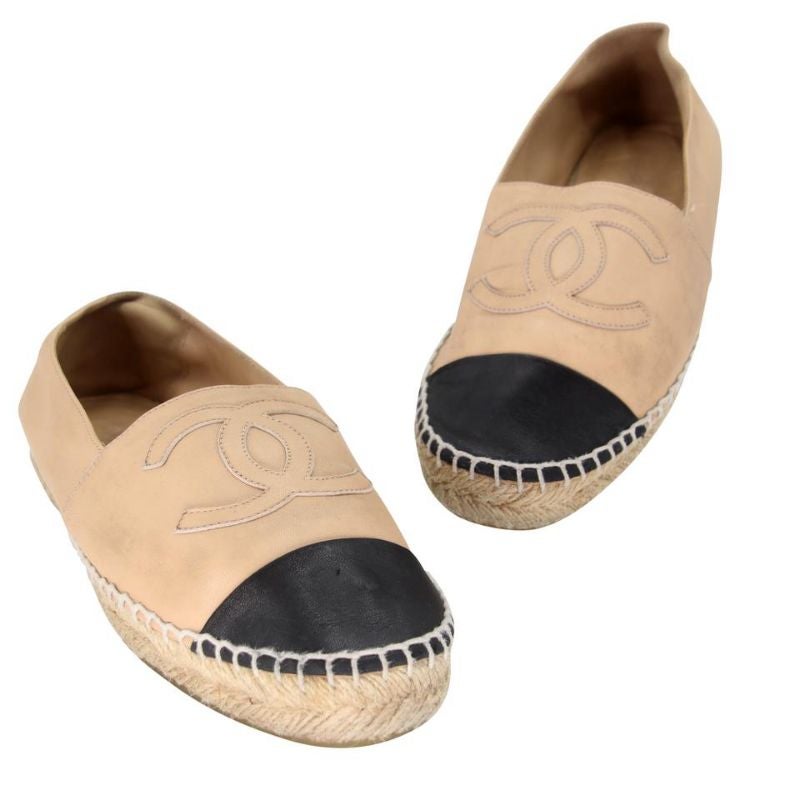 Chanel Espadrille 38 Stitch Leather Cap Toe CC Flats CC-0402N-0095 For Sale