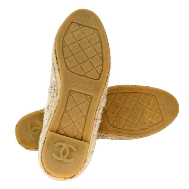 Chanel Espadrille 38 Tweed Leather CC Flats CC-S0224P-0006 In Good Condition In Downey, CA