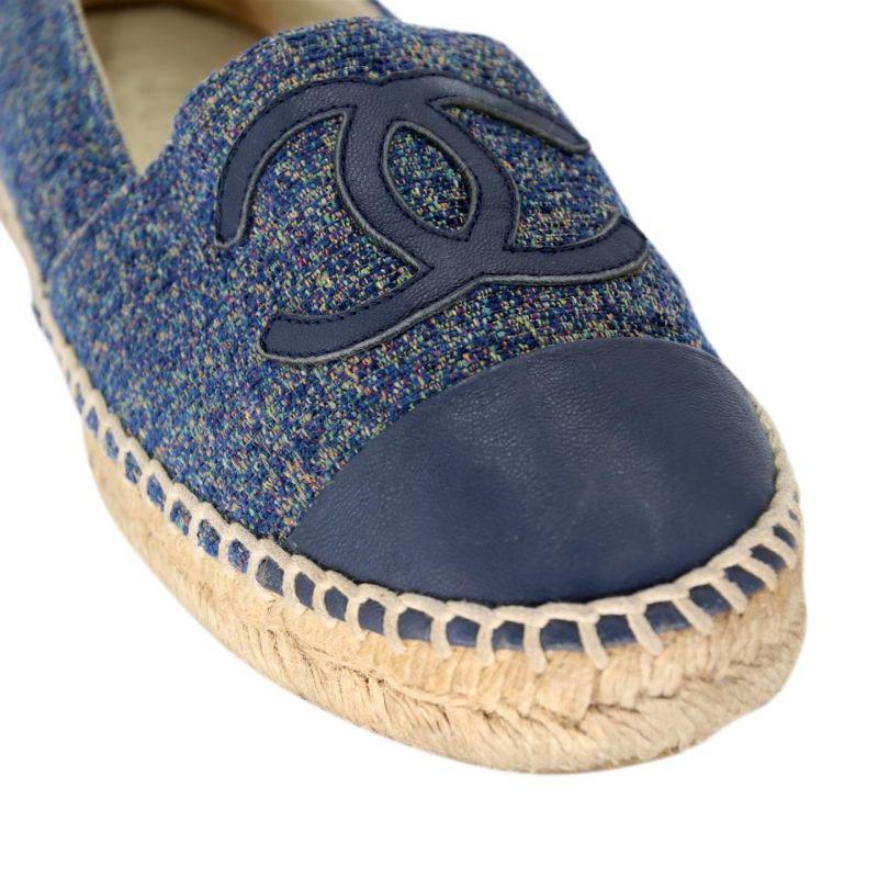 Chanel Espadrille 38 Wool Cap Toe CC Sandals CC-0502N-0134

These Chanel Dark Blue Wool Cap Toe CC Espadrille Flats can enhance any style. These highly sought after espadrilles are a must have for any trendy fashionista! These flats include the