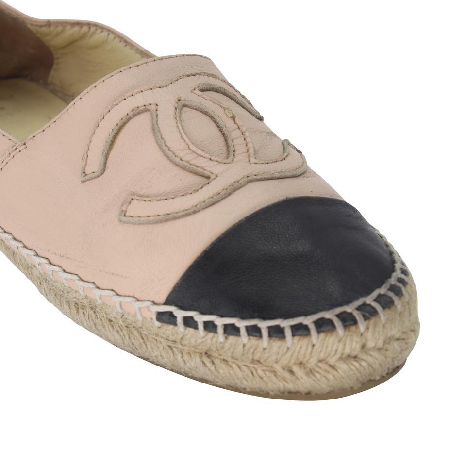 Beige Chanel Espadrilles 35 Embroidered Leather Cap Toe CC Flats CC-0223N-0041 For Sale
