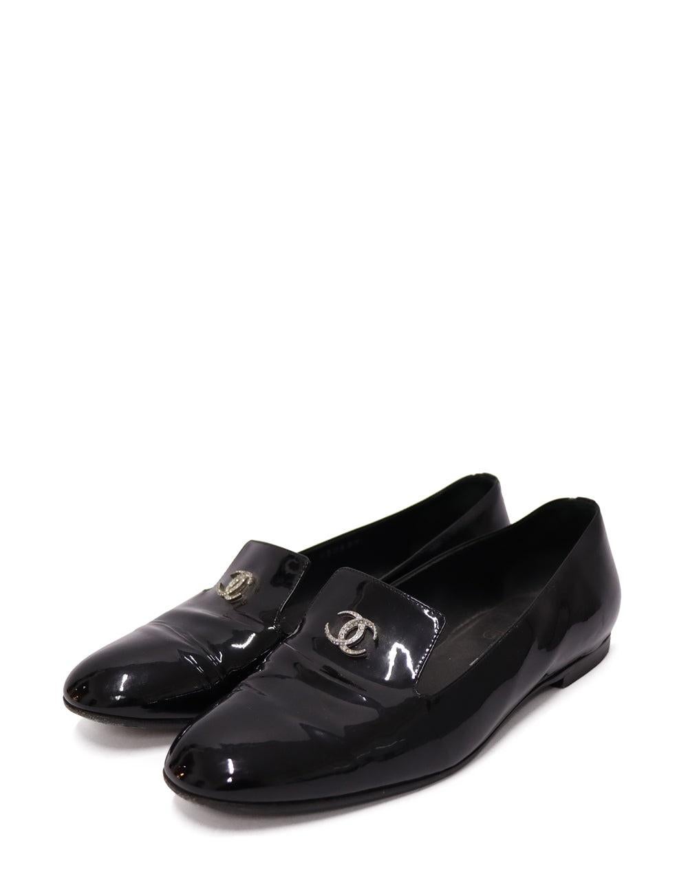 Chanel EU 37 Black Patent Leather Loafers In Good Condition For Sale In Amman, JO