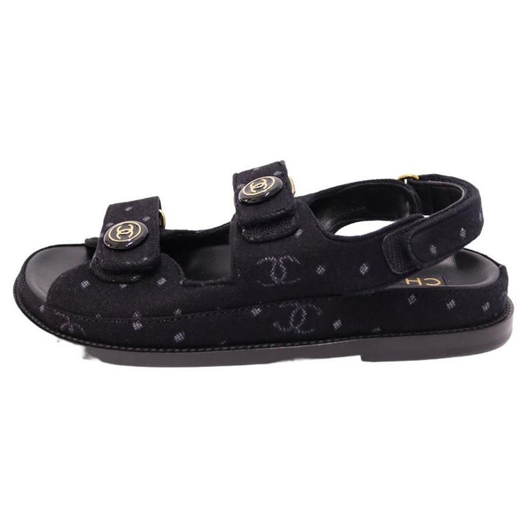 Chanel EU 38 Black Printed Denim CC Sandals at 1stDibs