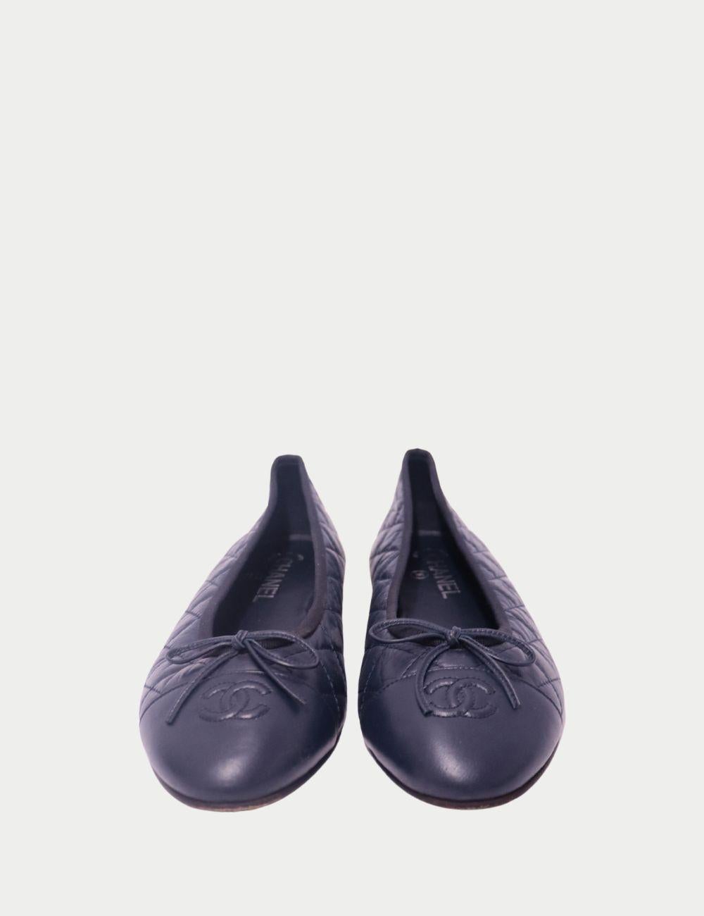 Purple Chanel - EU 40.5 For Sale