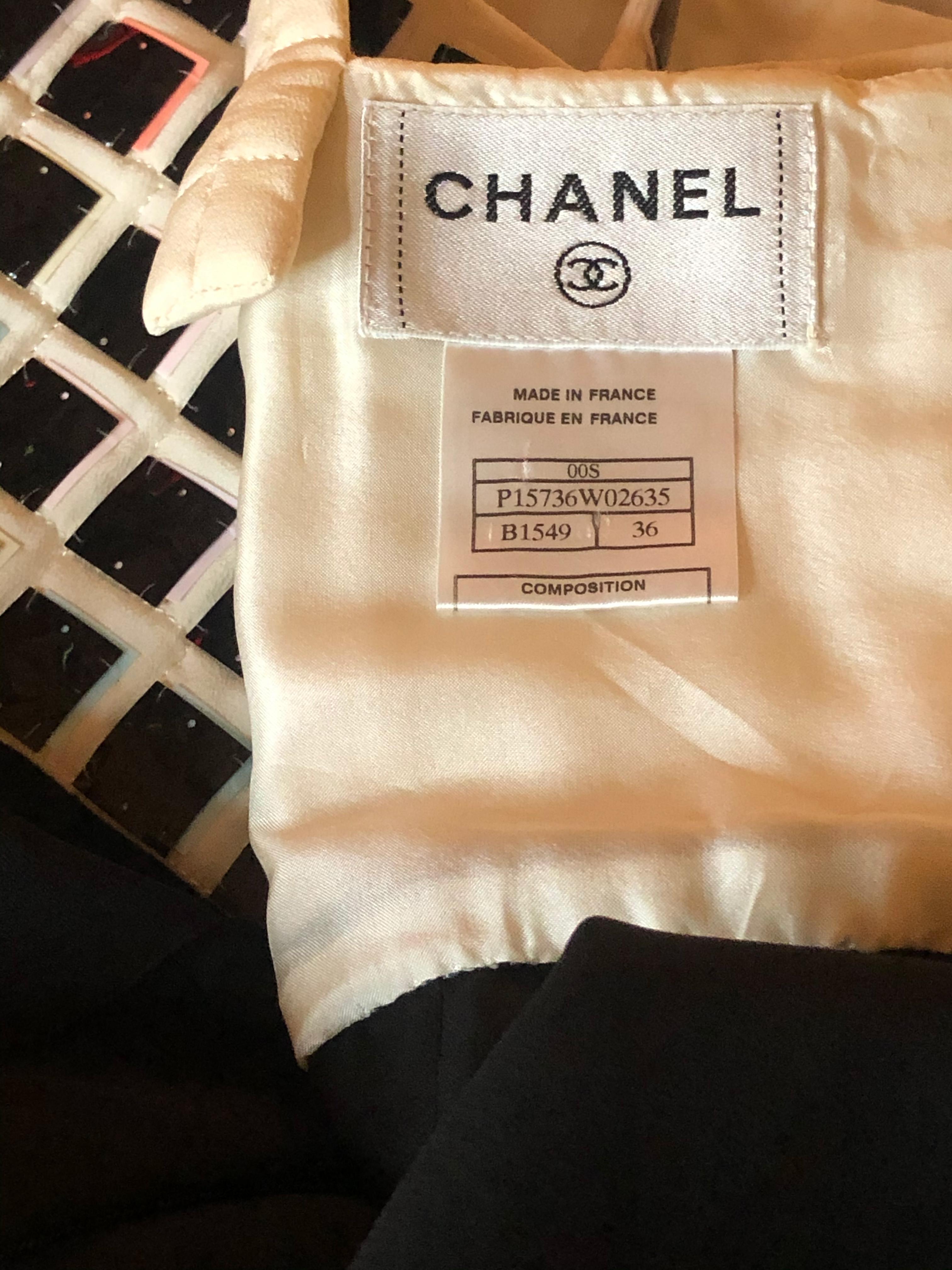 Robe de soirée Chanel avec corsage carrelé Mylar et ourlet drapé en vente 1
