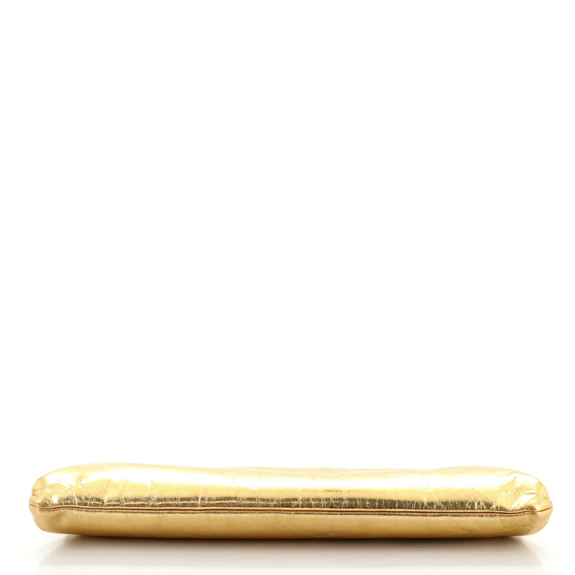 Chanel Evening in The Street 5X5=CC Clutch aus metallischem Lammfell im Used-Look für Damen oder Herren