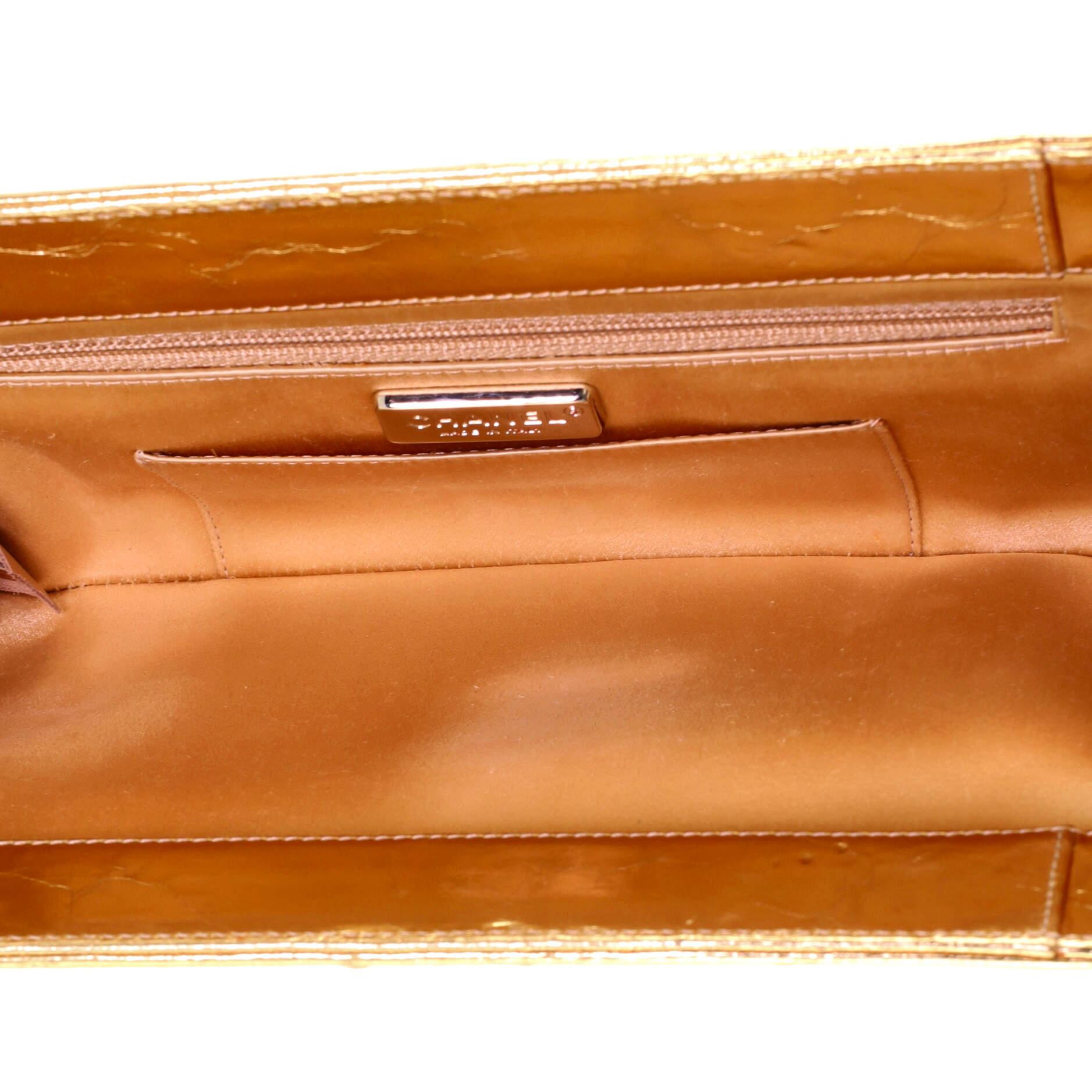 Chanel Evening in The Street 5X5=CC Clutch aus metallischem Lammfell im Used-Look 2