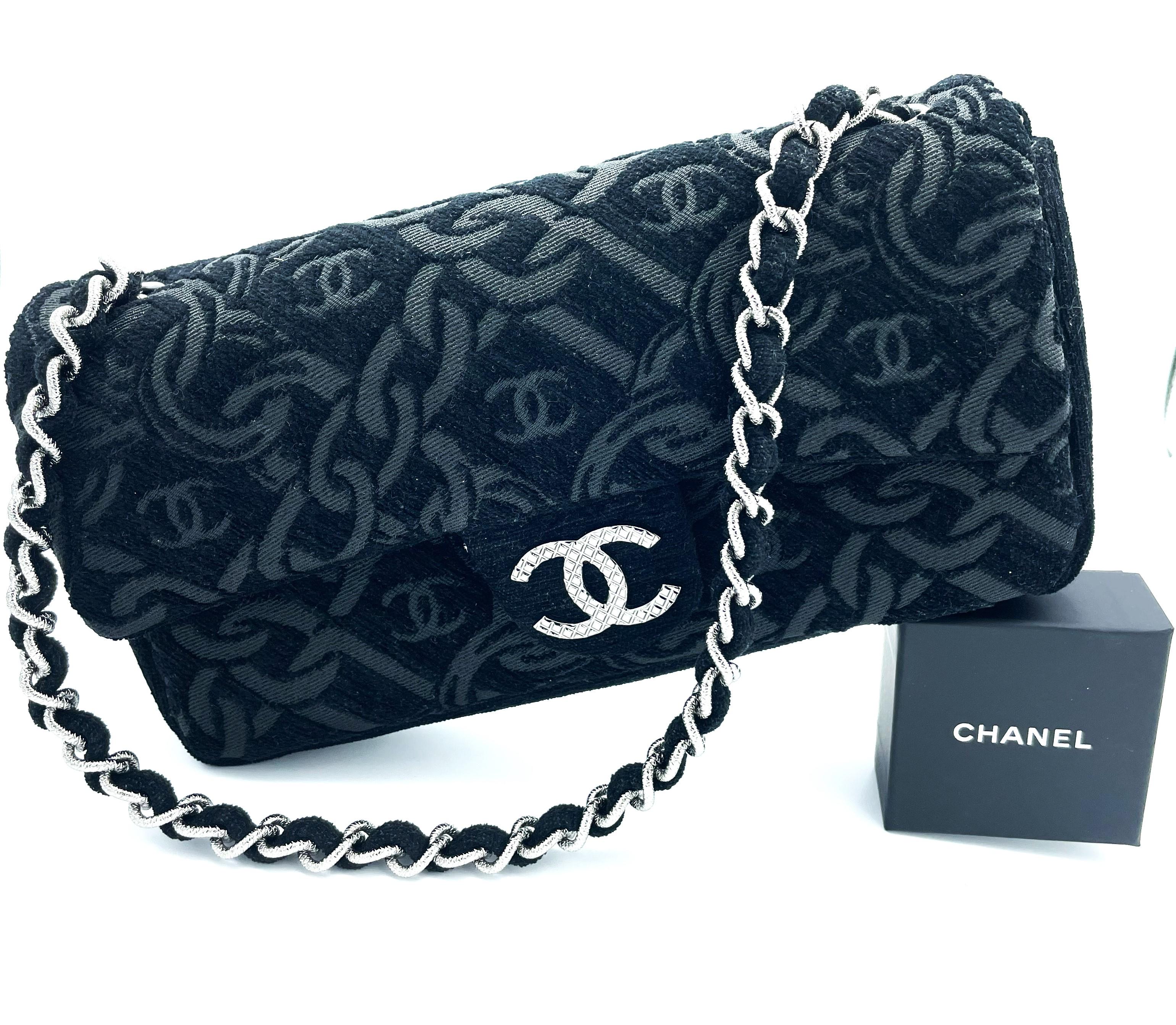CHANEL EVENING SCHULTER BAG, schwarzer Jacquard-Stoff mit ikonischem CC 1990er im Angebot 1