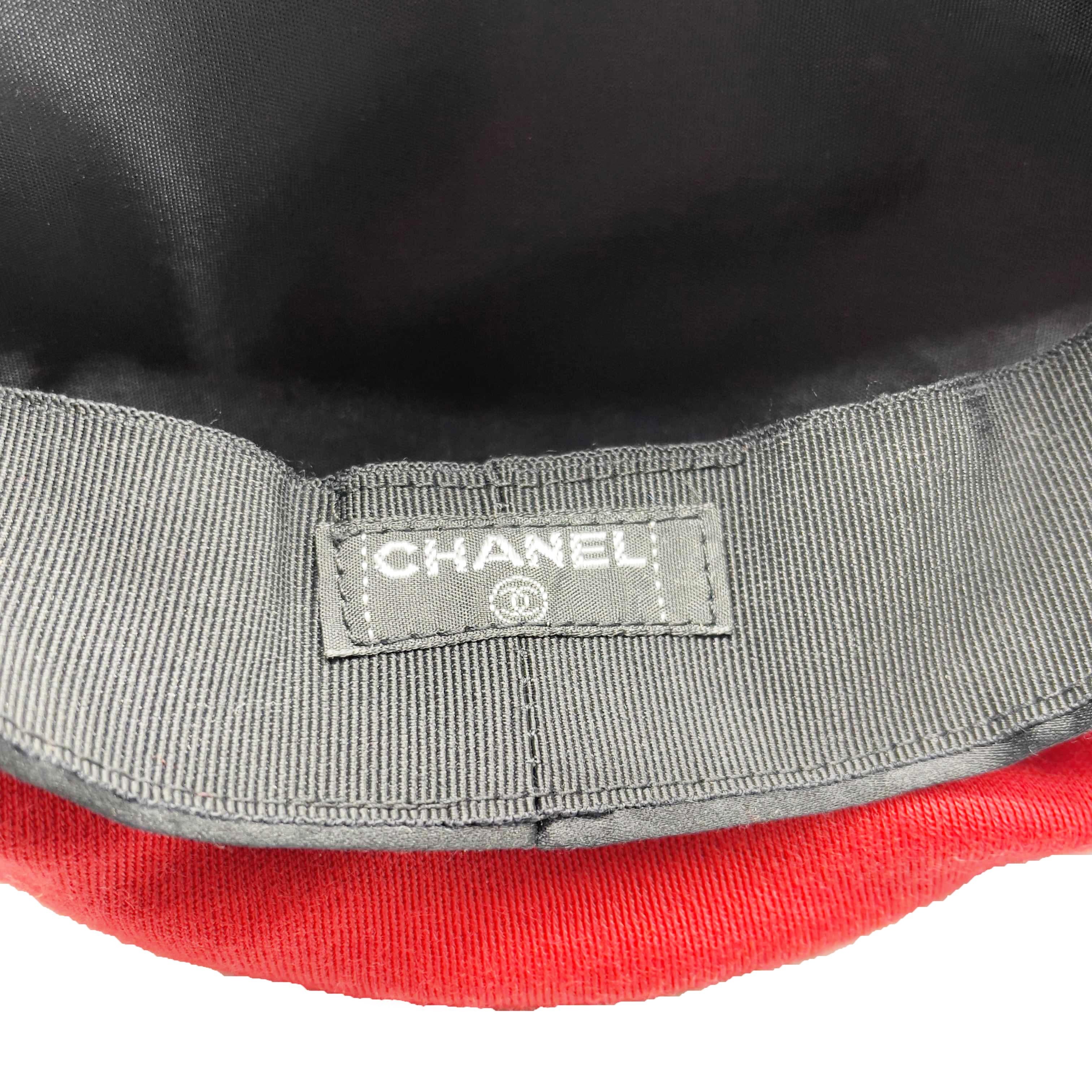 Women's Chanel Excellent 1980s Vintage Black Bow Red Beret 84A -80s Medium Hat
