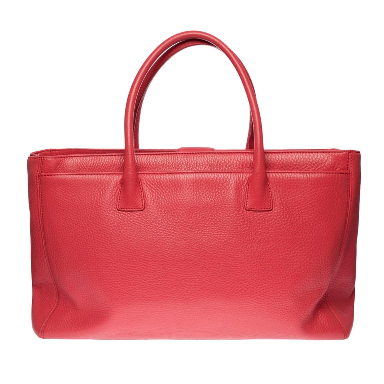 Chanel Executive Tote bag with shoulder strap in coral pink grained  leather, SHW