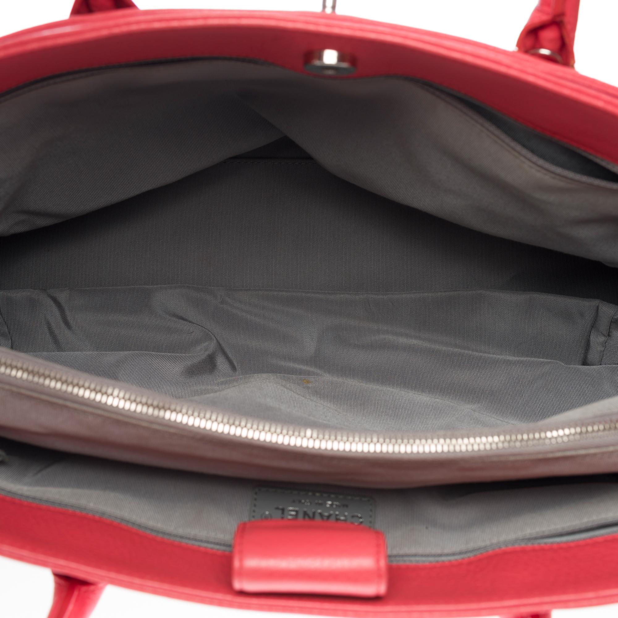 Chanel Executive Tote bag with shoulder strap in coral pink grained leather, SHW 1