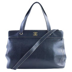 Chanel Executive Tote mit Riemen 1cr0320 Schwarze Umhängetasche aus Kaviarleder