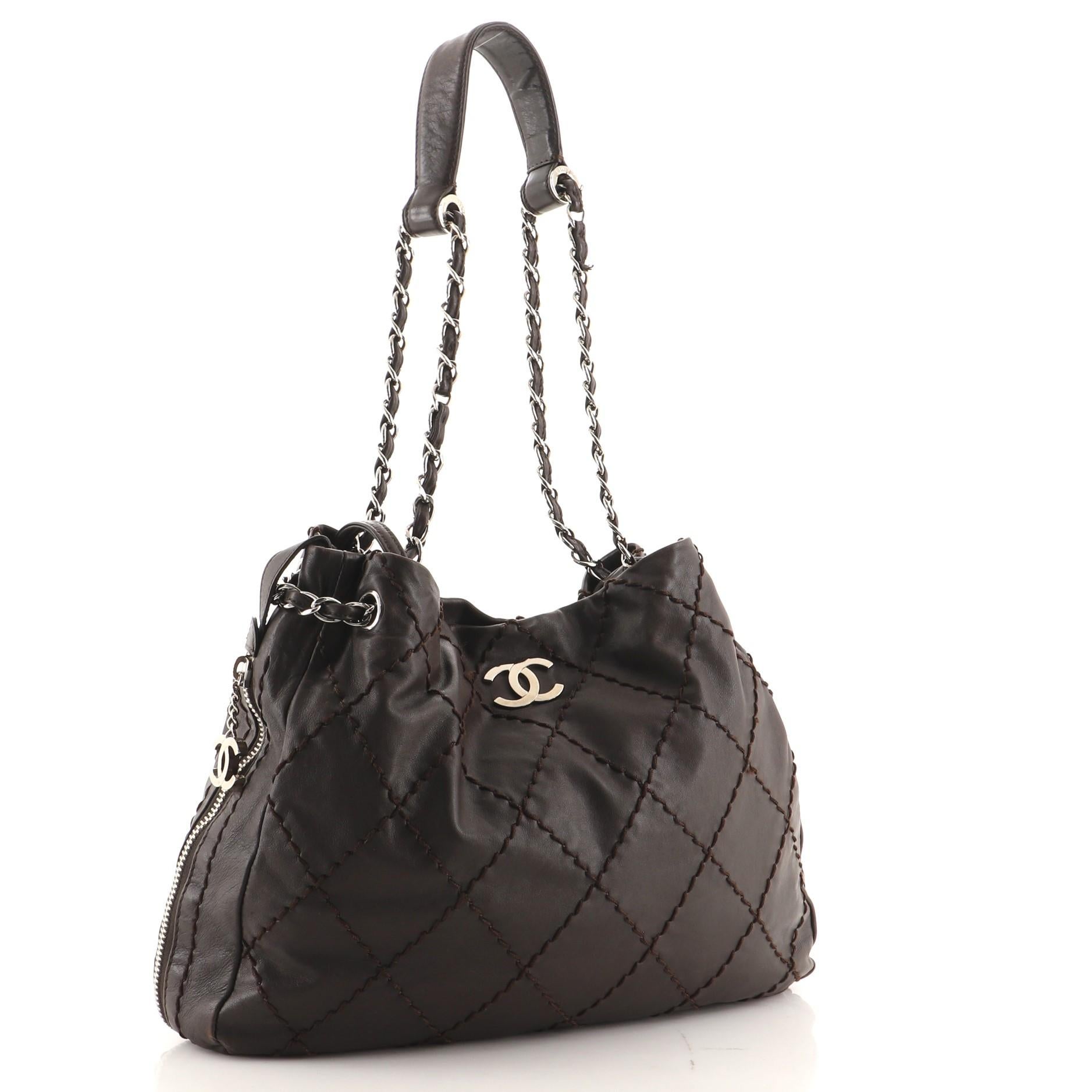 Condition: Fair. Moderate creasing, loose stitching, scuffs and wear on exterior and strap, heavy darkening and bubbling on shoulder pad. Moderate wear and marks in interior, scratches on hardware.
Accessories: No Accessories
Measurements: Height