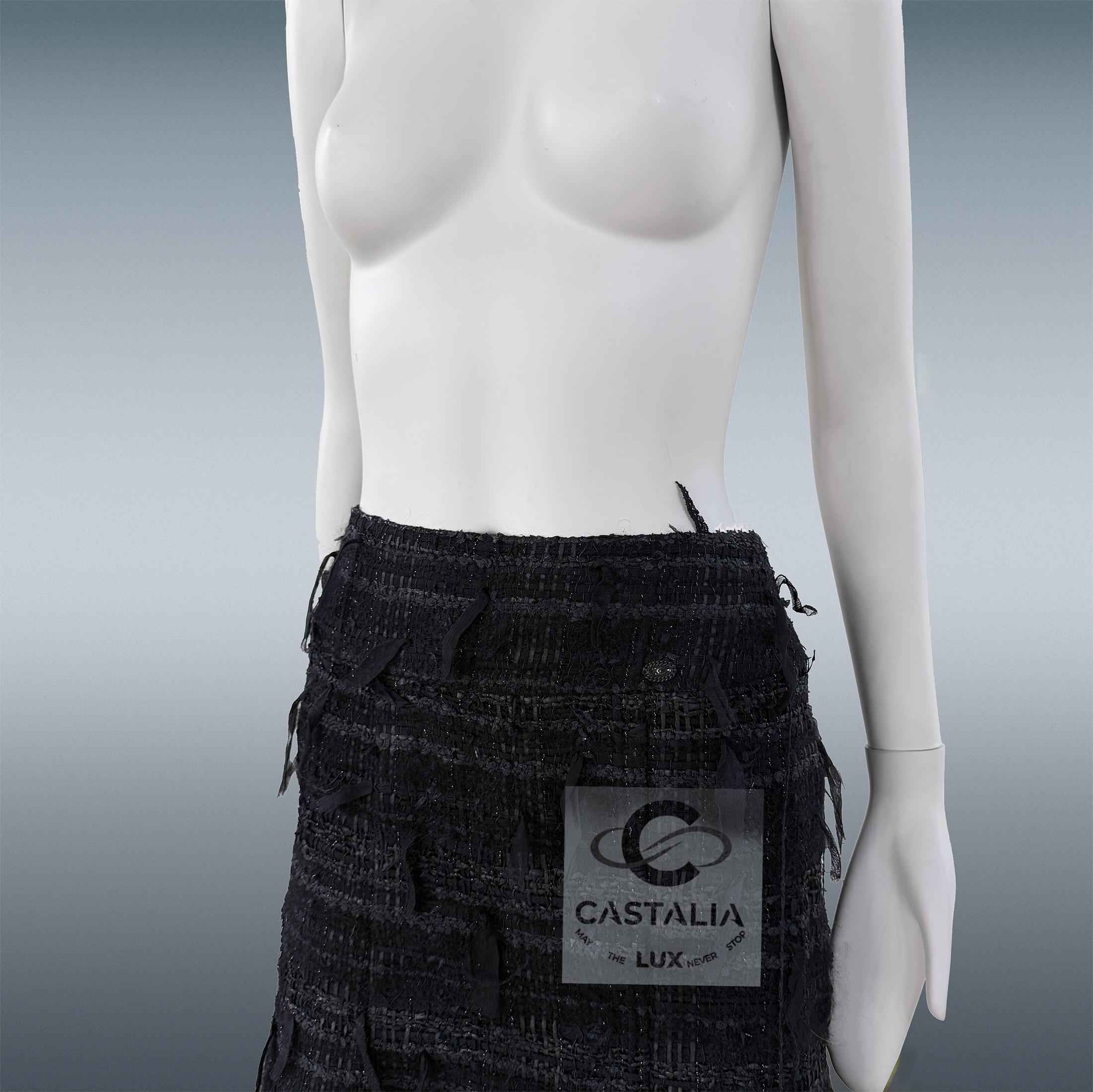 Chanel Gonna in tweed con nastro nero 46 FR in vendita 1