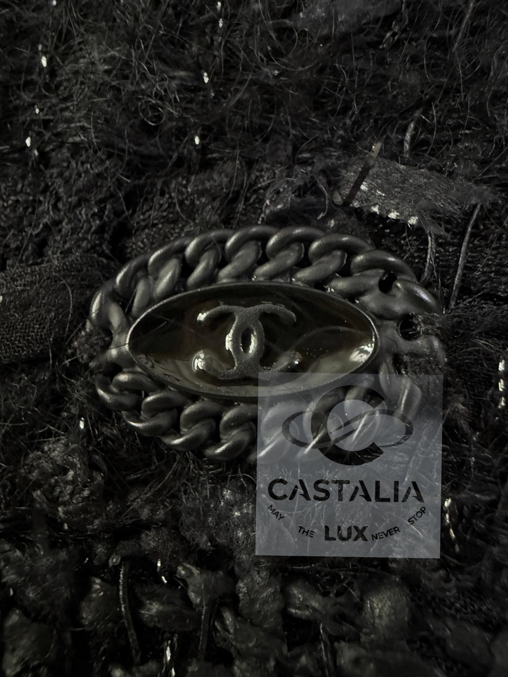 Chanel Gonna in tweed con nastro nero 46 FR in vendita 2