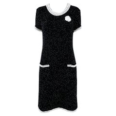 Chanel New Exquisite robe couture ornée de perles 40 FR