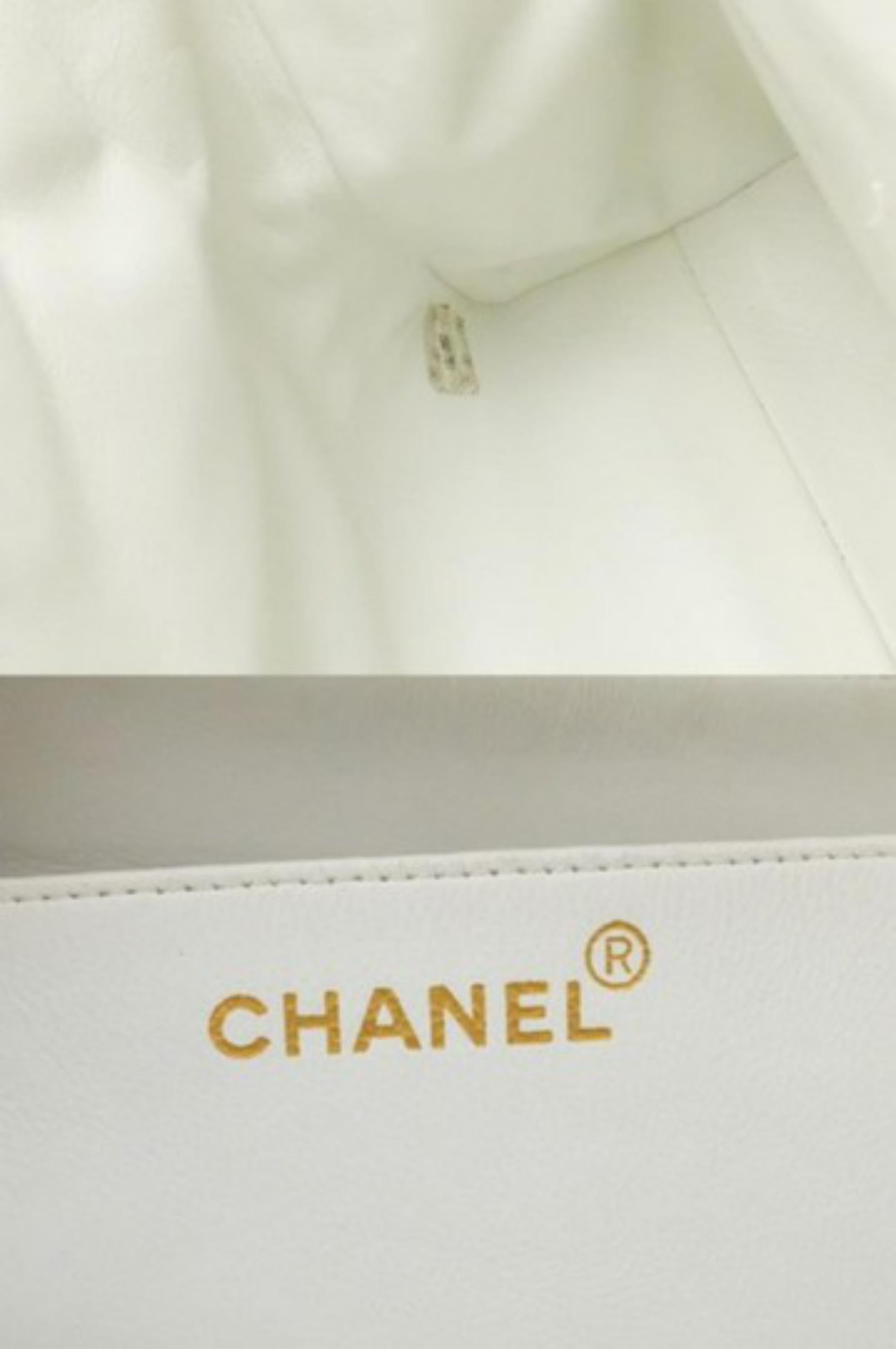 Chanel Extra Large Jumbo Caviar Flap 223129 White Leather Shoulder Bag For Sale 5