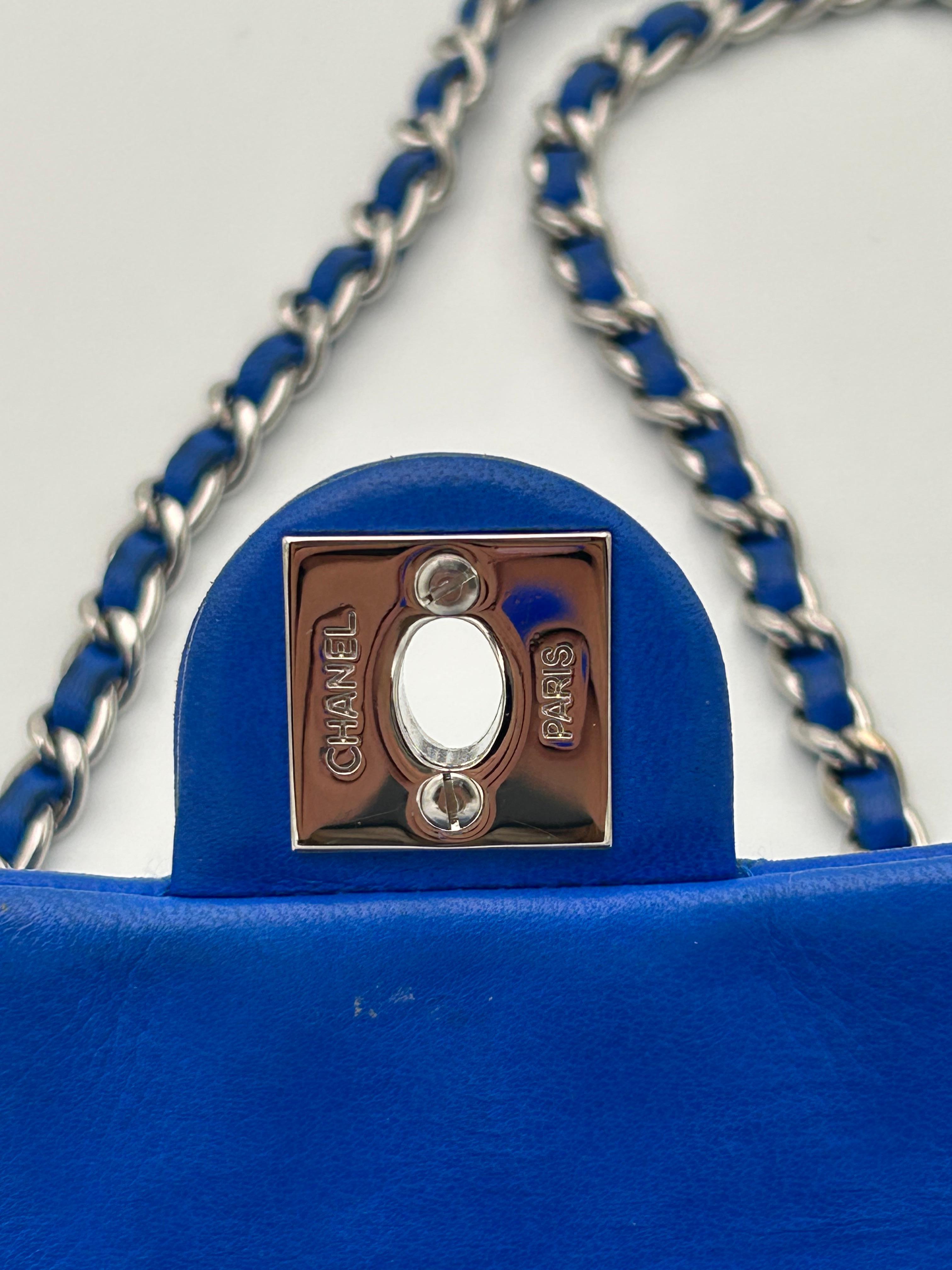 Borsa Chanel Extra Mini Blu Reale Classica in vendita 7