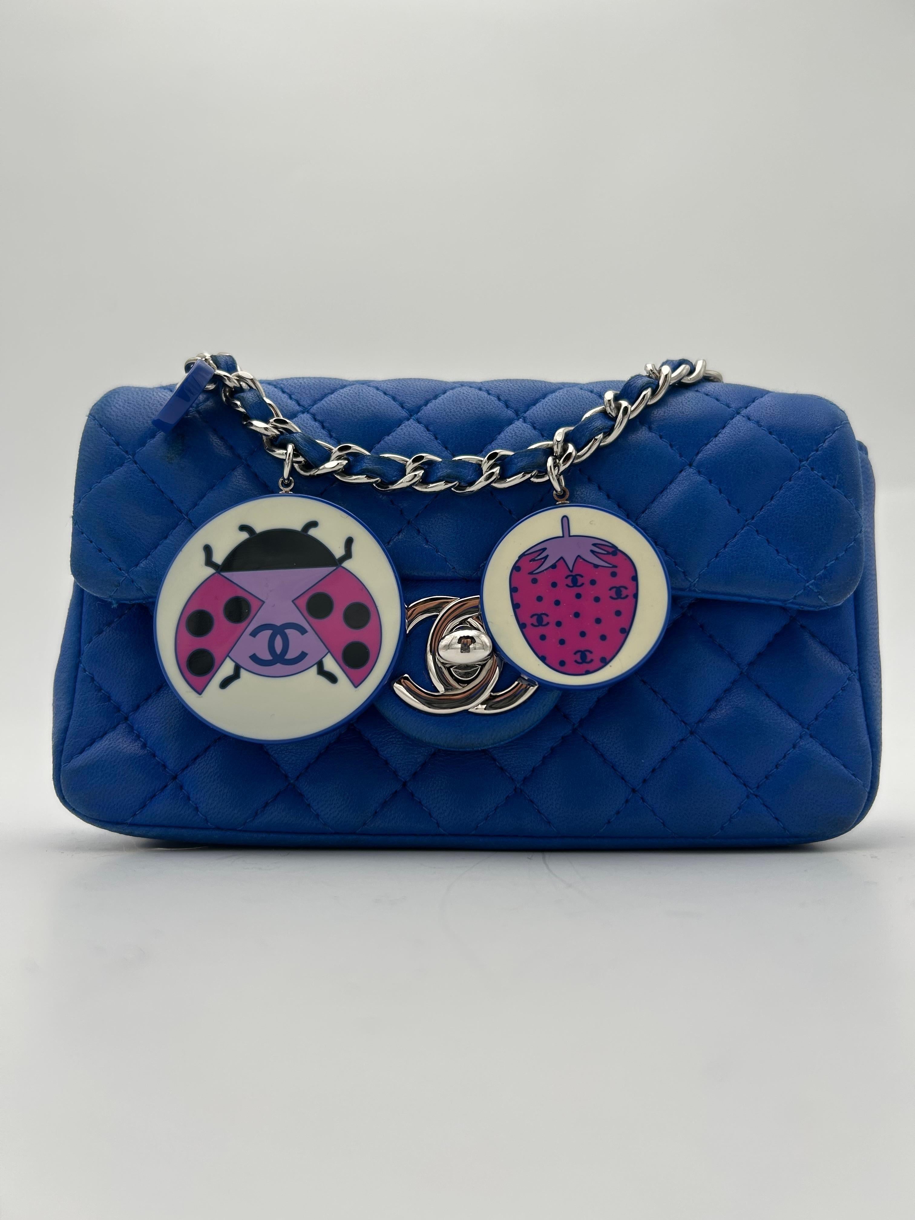 Borsa Chanel Extra Mini Blu Reale Classica in vendita 8