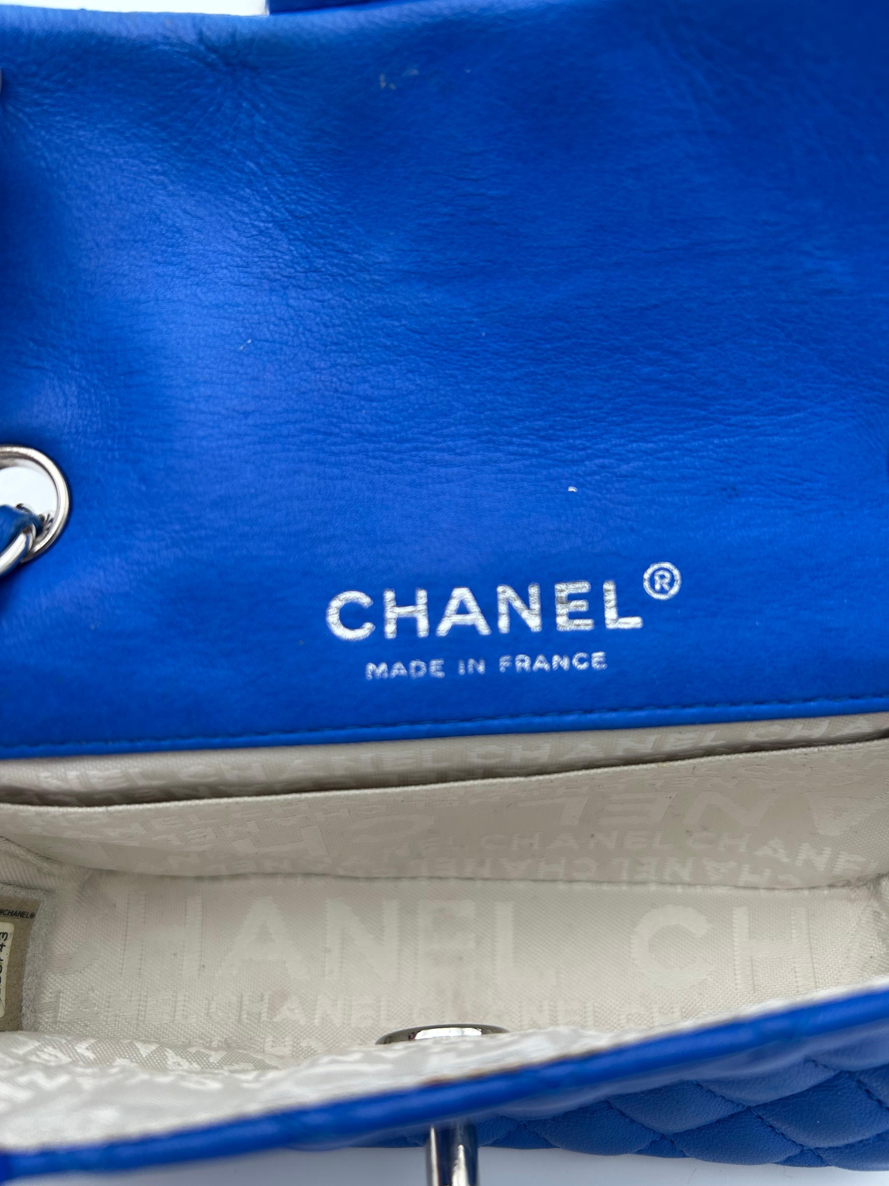 Borsa Chanel Extra Mini Blu Reale Classica in vendita 3