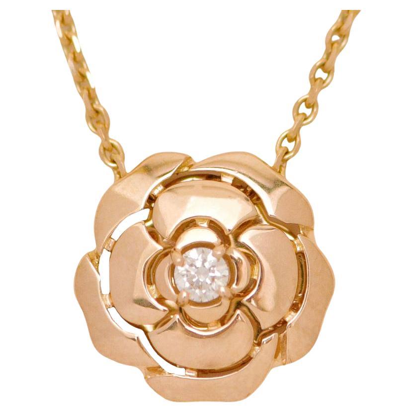 Chanel Extrait de Camélia Necklace Diamond 18K Rose Gold For Sale