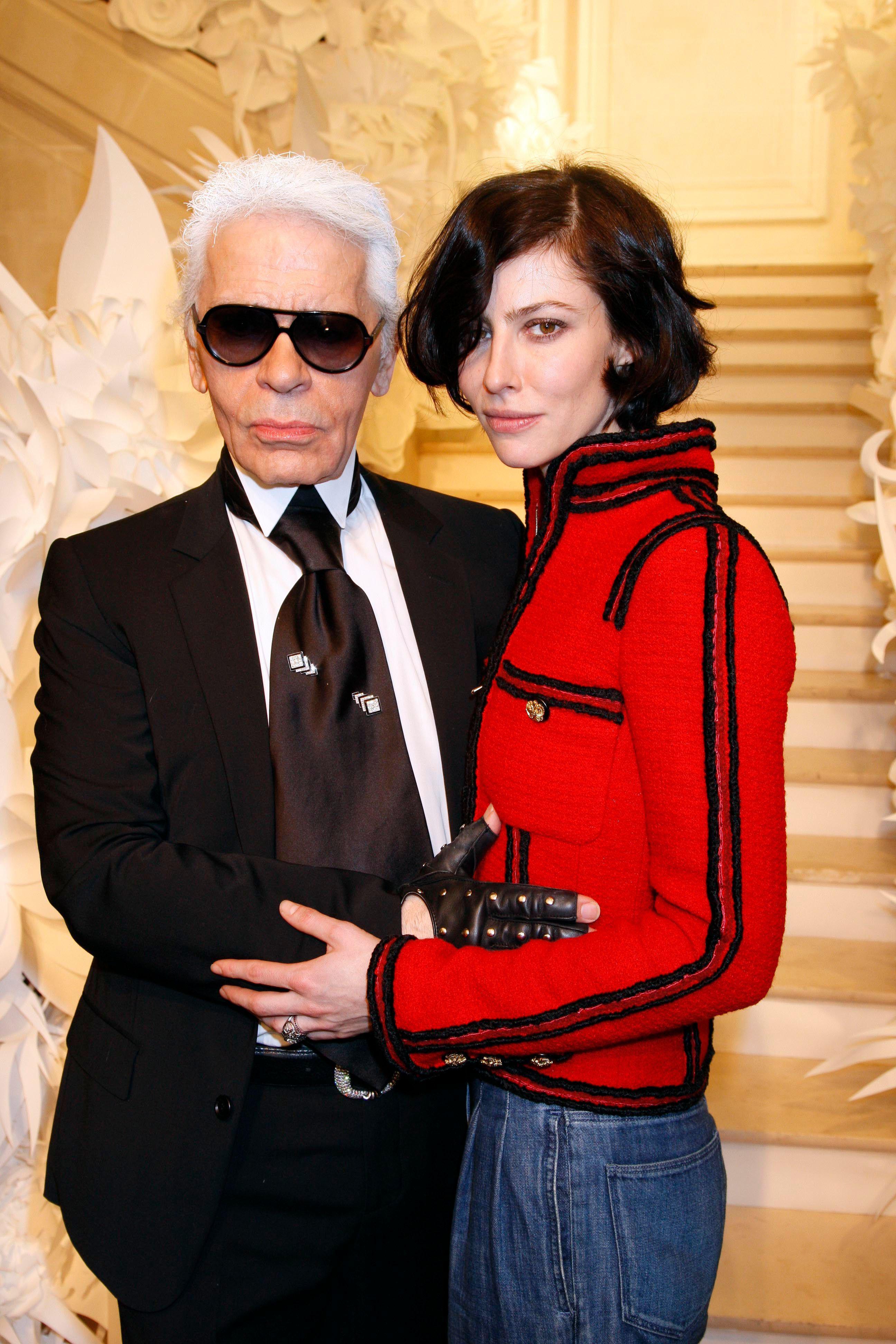 Women's or Men's CHANEL Extremely Rare CC Eagle Buttons Black Tweed Jacket 40 FR For Sale