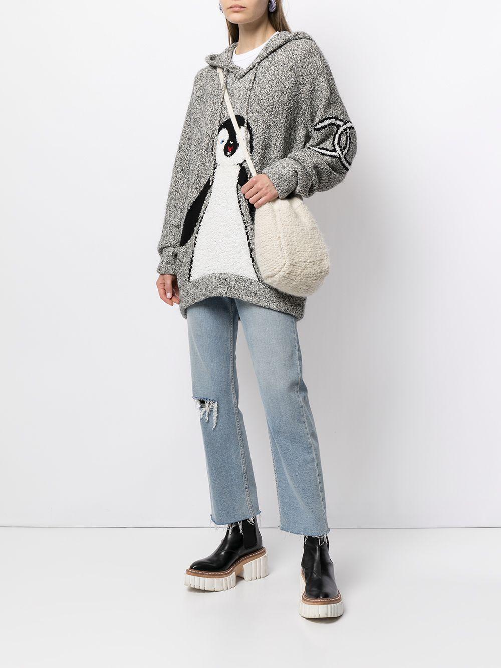 CHANEL Extrem seltener CC Logo Pinguin Boucle Hoodie im Zustand „Hervorragend“ im Angebot in Dubai, AE