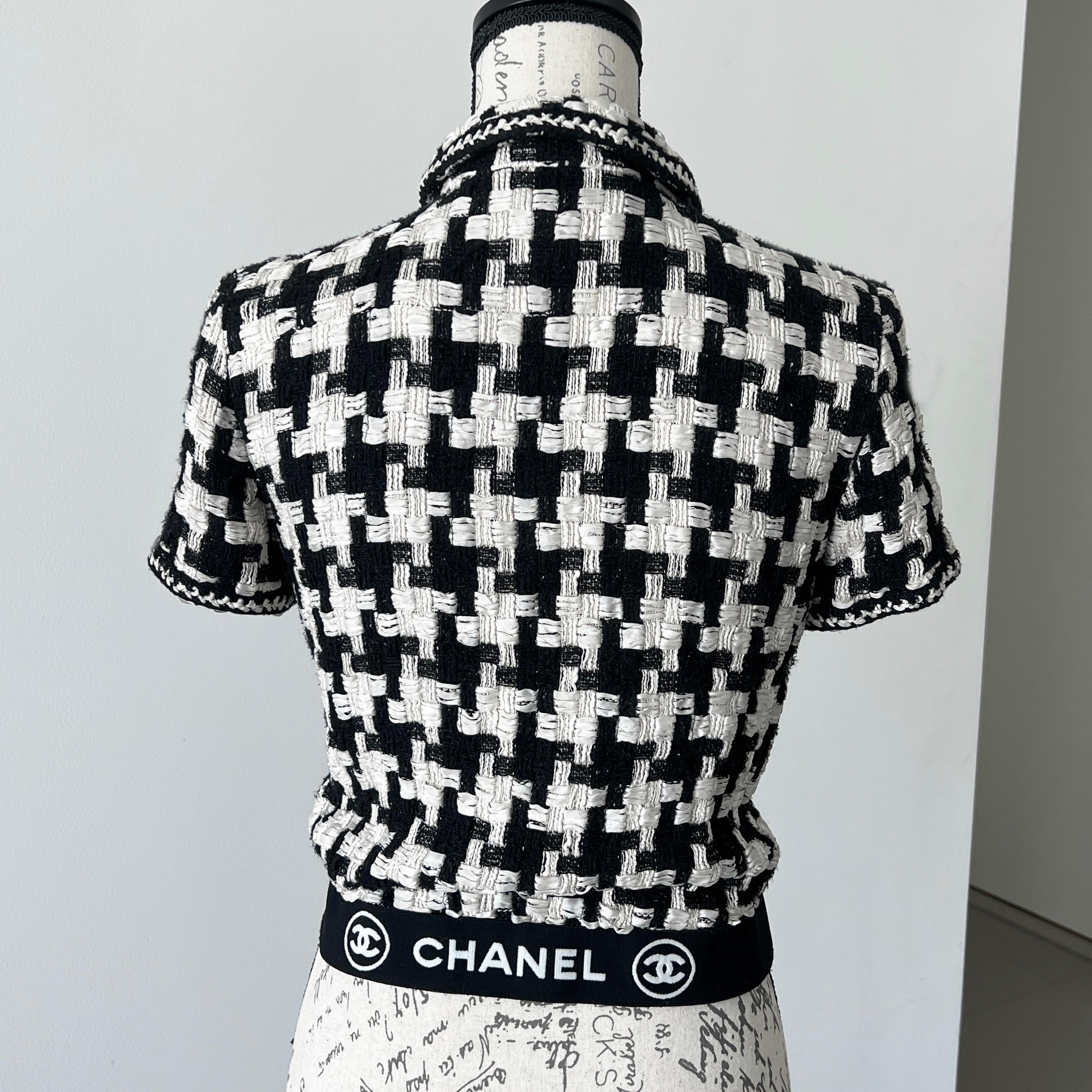 Chanel Extremely Rare Logo Band Ribbon Tweed Jacket For Sale 8