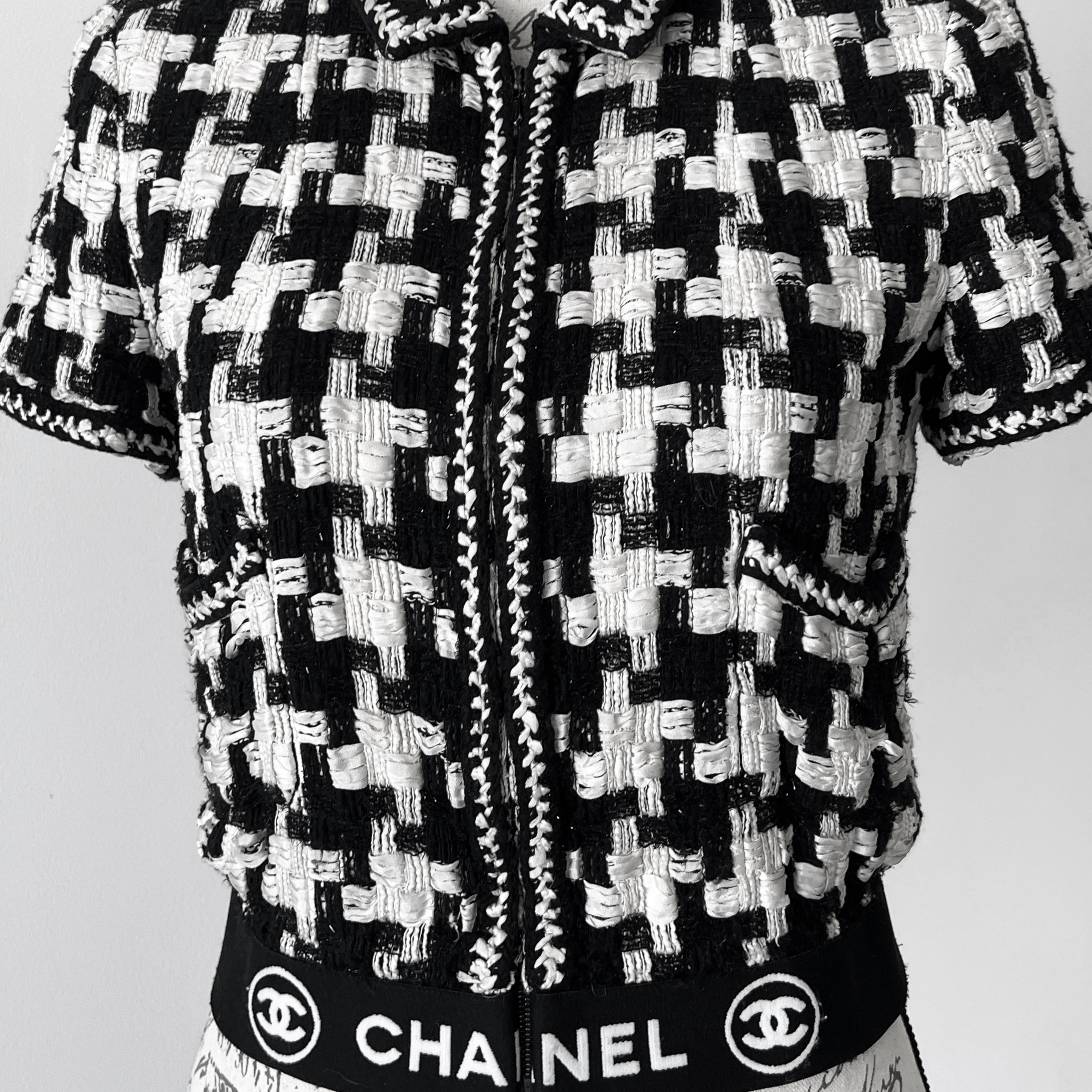 Chanel Extremely Rare Logo Band Ribbon Tweed Jacket For Sale 3