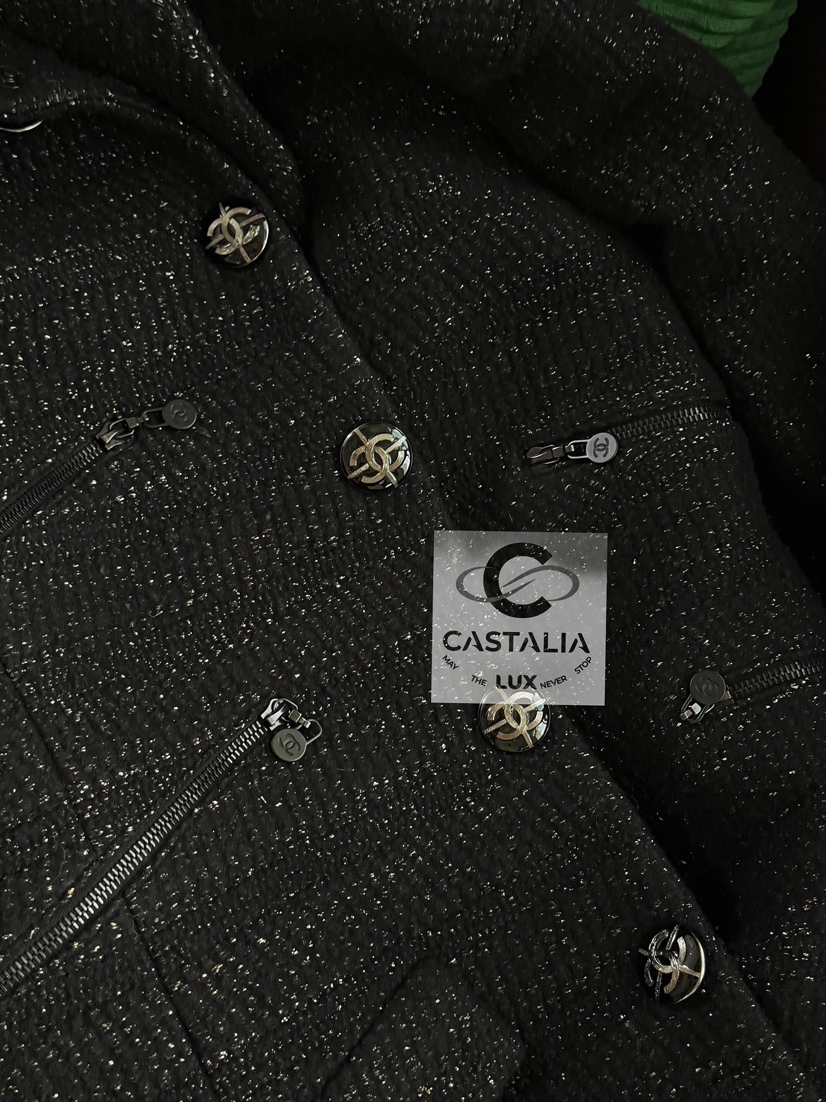 Chanel Extremely Rare Multi Pockets Black Tweed Jacket 38 FR In New Condition In Dubai, AE