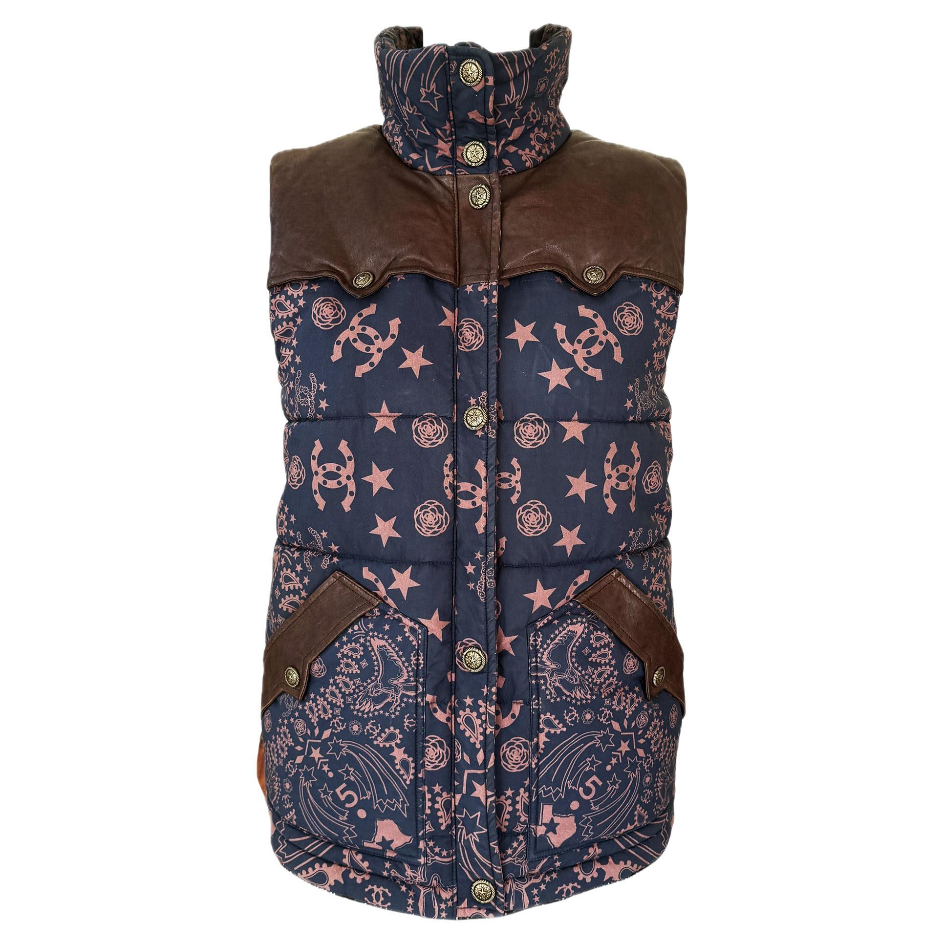 Chanel Extremely Rare Paris / Dallas CC Logo Stars Vest 34 FR For Sale