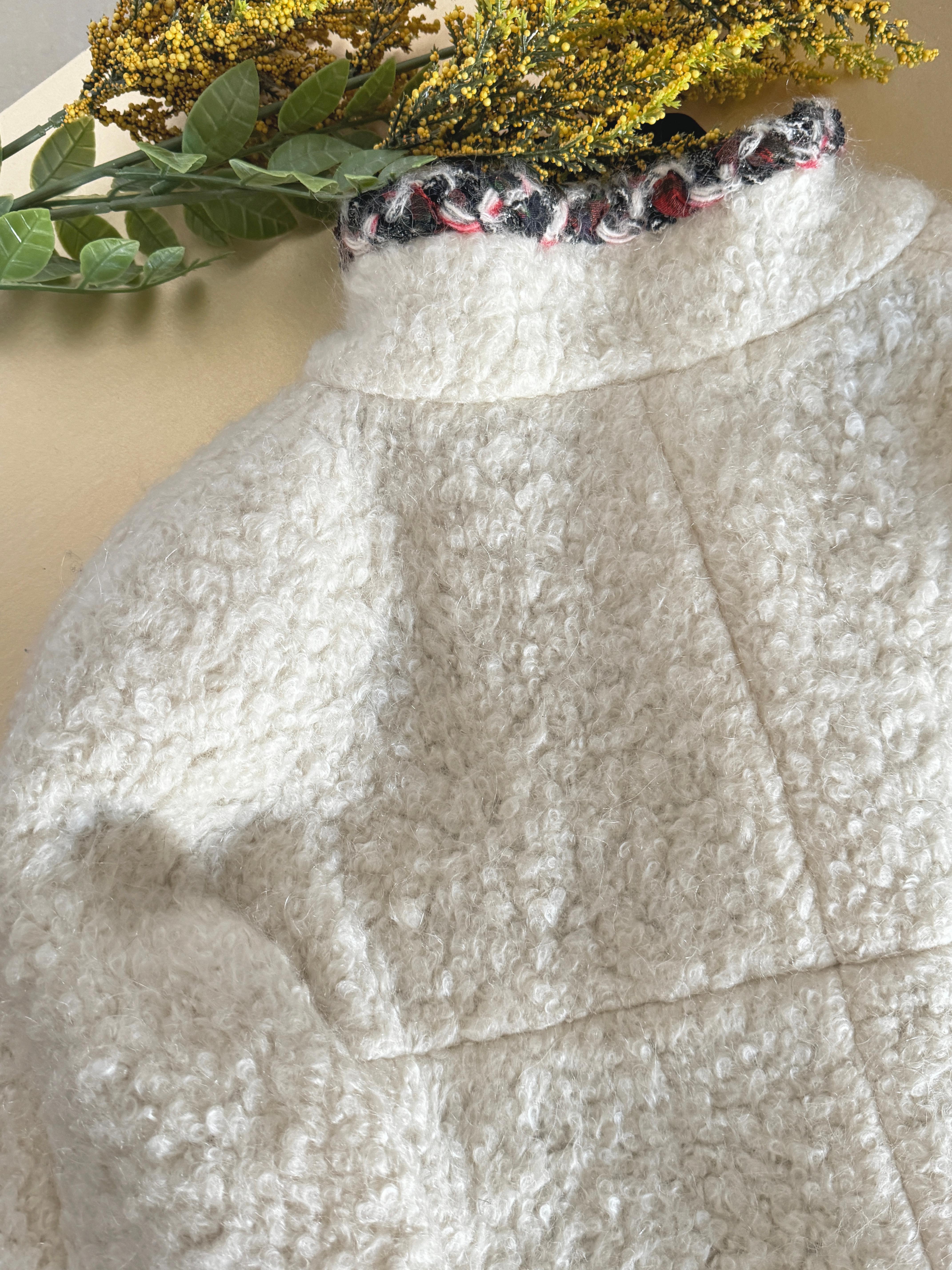 Chanel Extrem seltene Laufsteg-Tweedjacke aus flauschigem Tweed 14