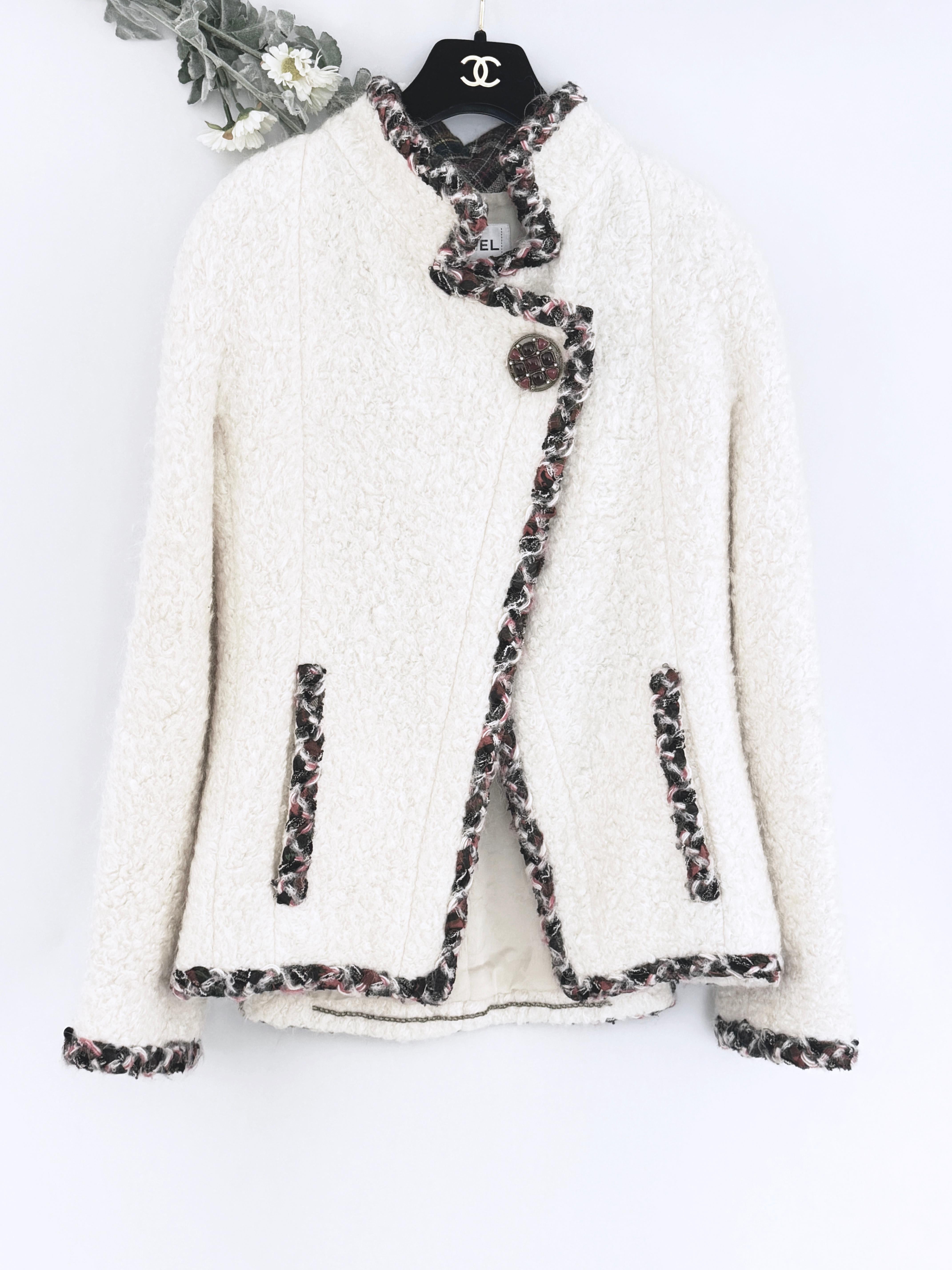 Chanel Extrem seltene Laufsteg-Tweedjacke aus flauschigem Tweed 4