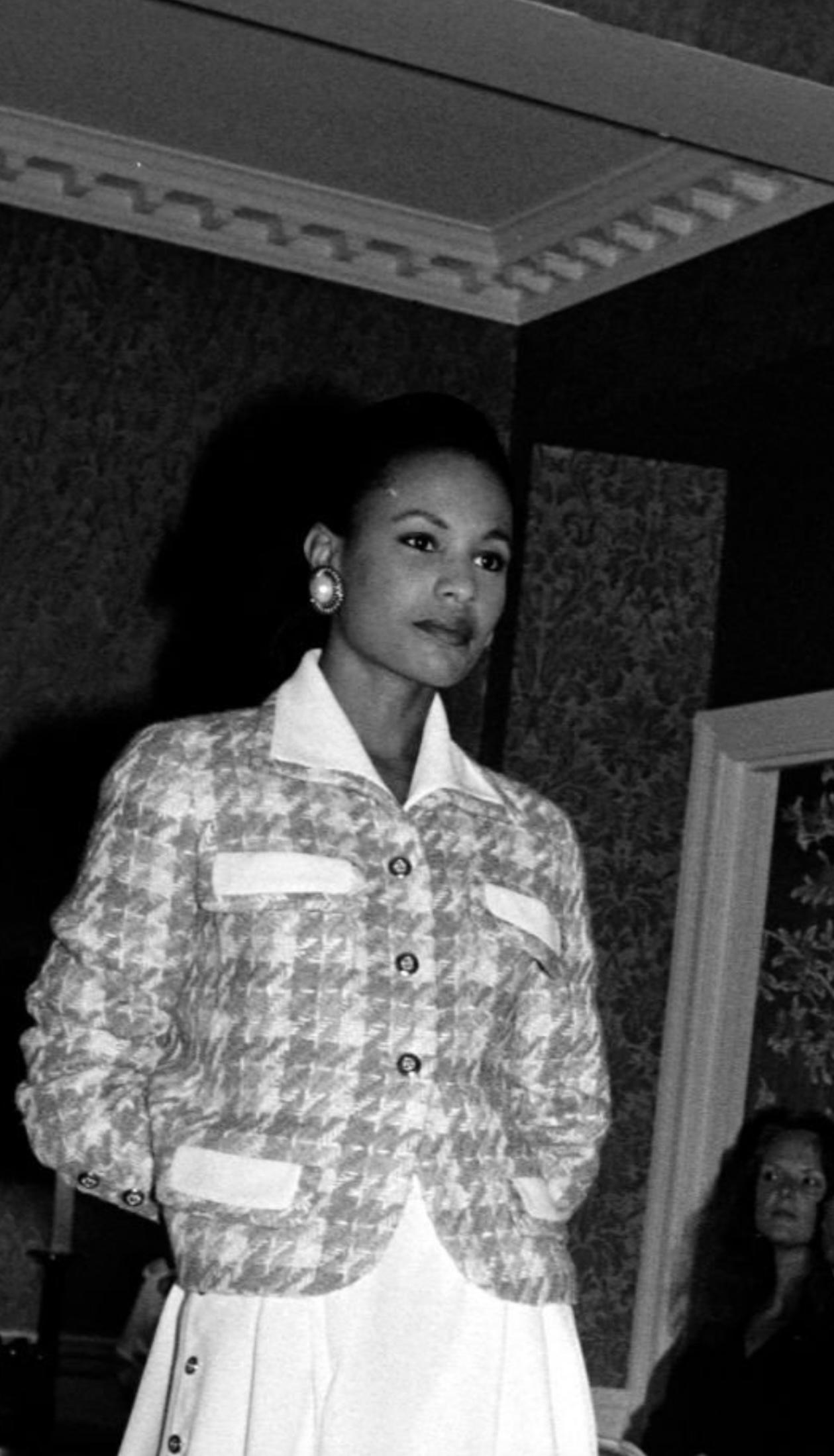 Chanel F/W 1989 runway tweed jacket In Excellent Condition For Sale In PARIS, FR