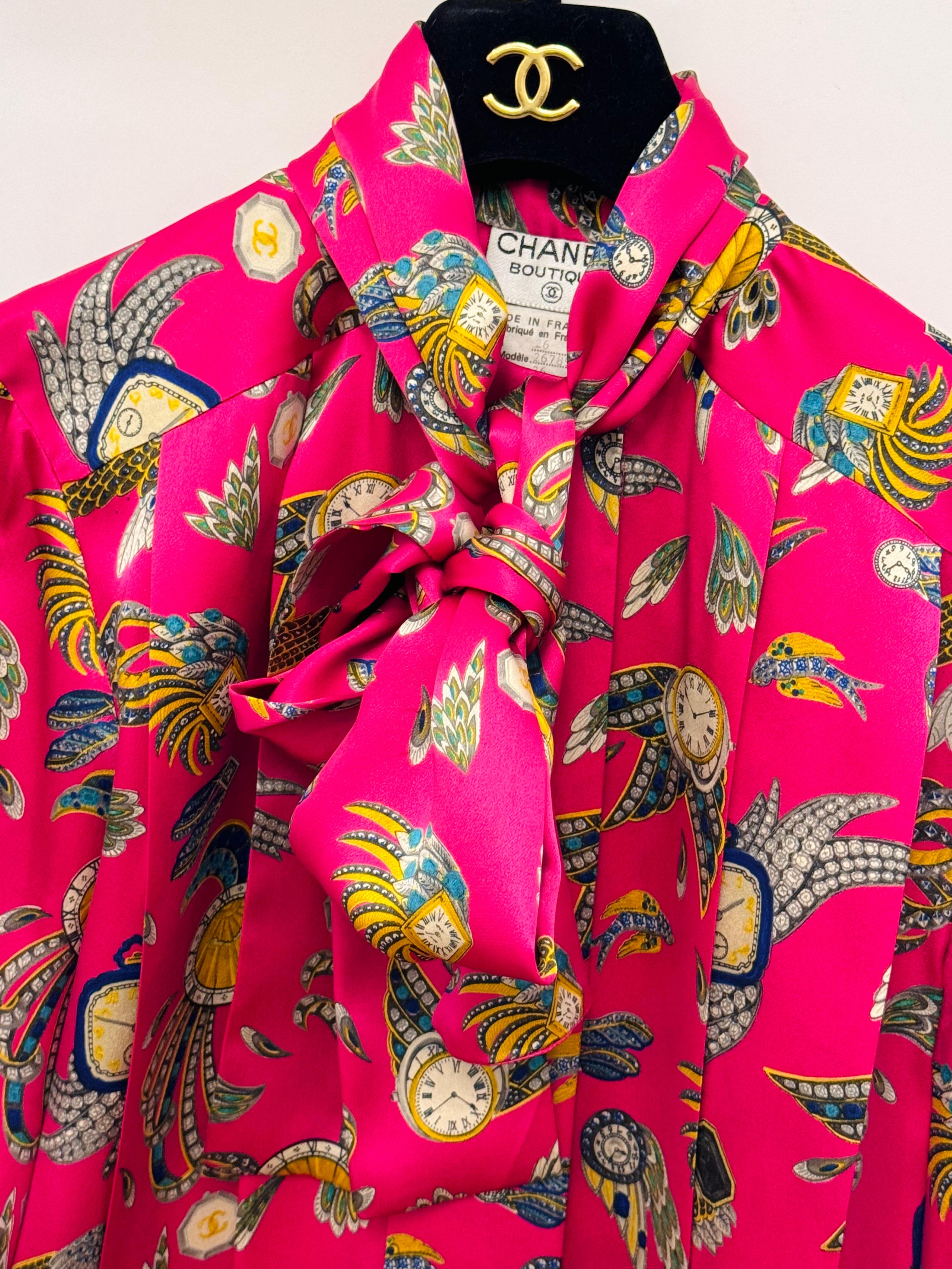 Chanel F/W 1991 Hip-Hop-Kollektion Laufstegbluse aus rosa Seide von Karl Lagerfeld im Angebot 12