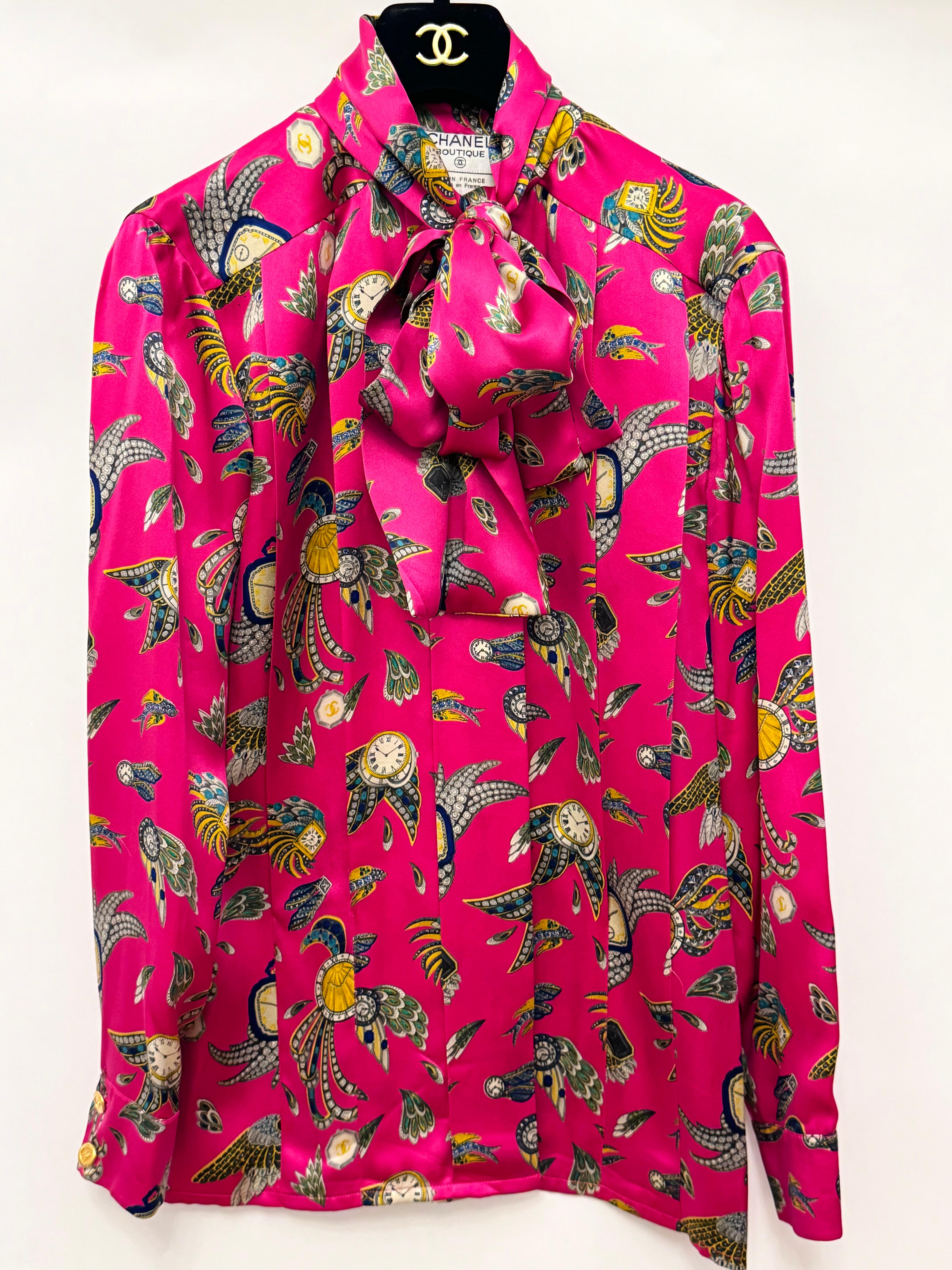 Chanel F/W 1991 Hip-Hop-Kollektion Laufstegbluse aus rosa Seide von Karl Lagerfeld im Angebot 13