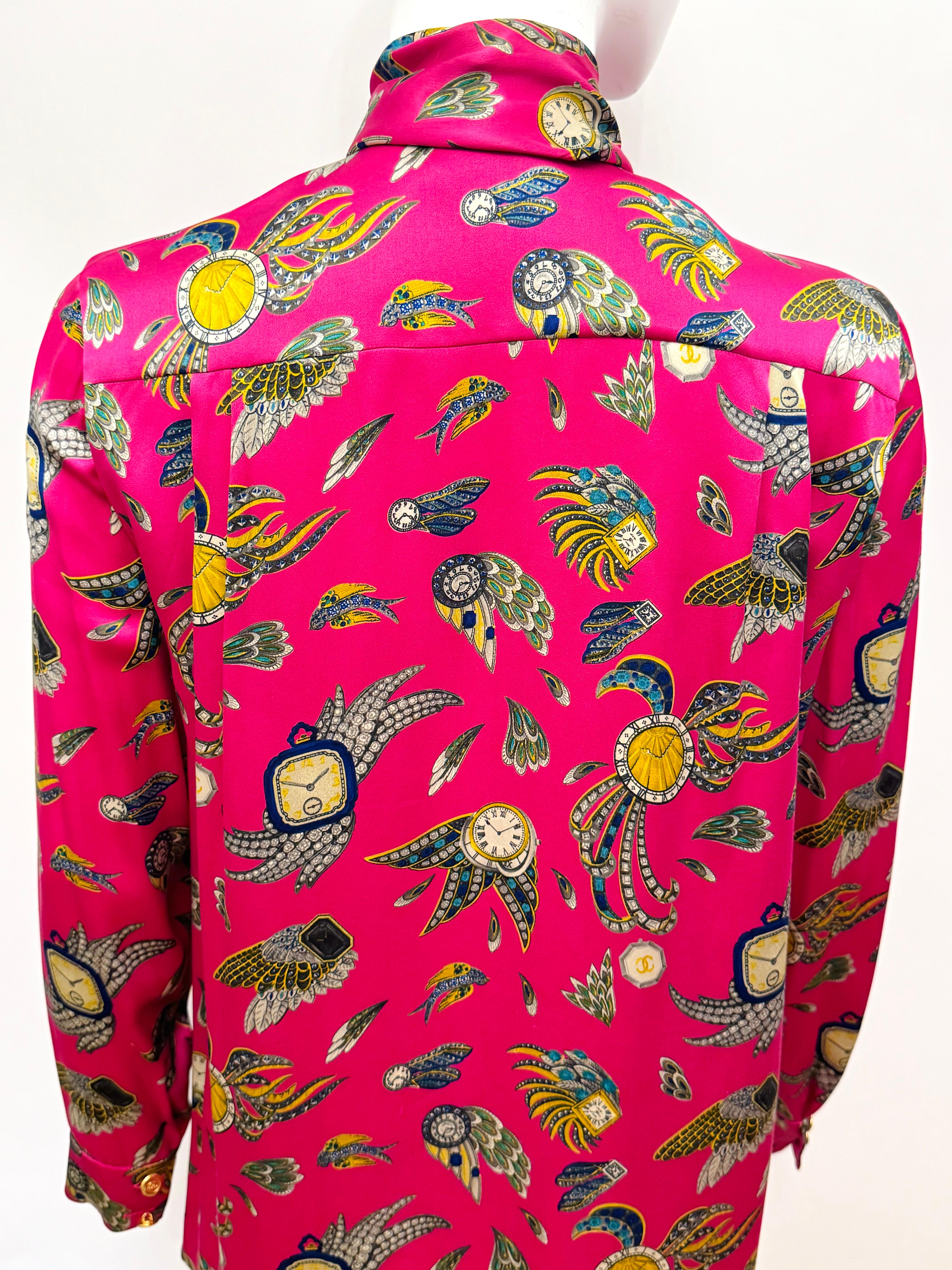 Chanel F/W 1991 Hip-Hop-Kollektion Laufstegbluse aus rosa Seide von Karl Lagerfeld im Angebot 14