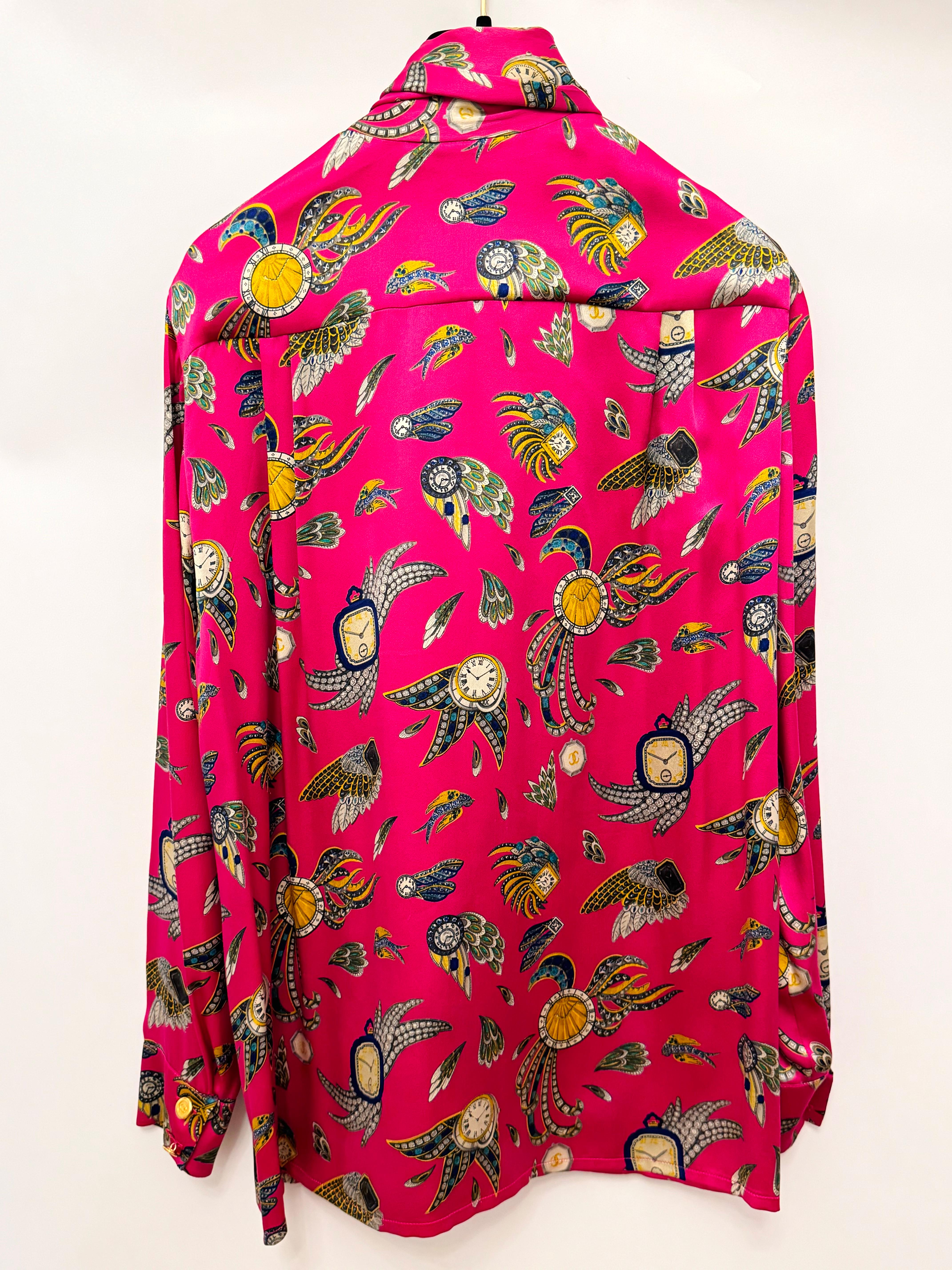 Chanel F/W 1991 Hip-Hop-Kollektion Laufstegbluse aus rosa Seide von Karl Lagerfeld im Angebot 3