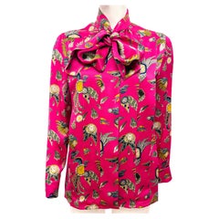 Chanel A/I 1991 Hip Hop Collection camicetta in seta rosa caldo da passerella di Karl Lagerfeld