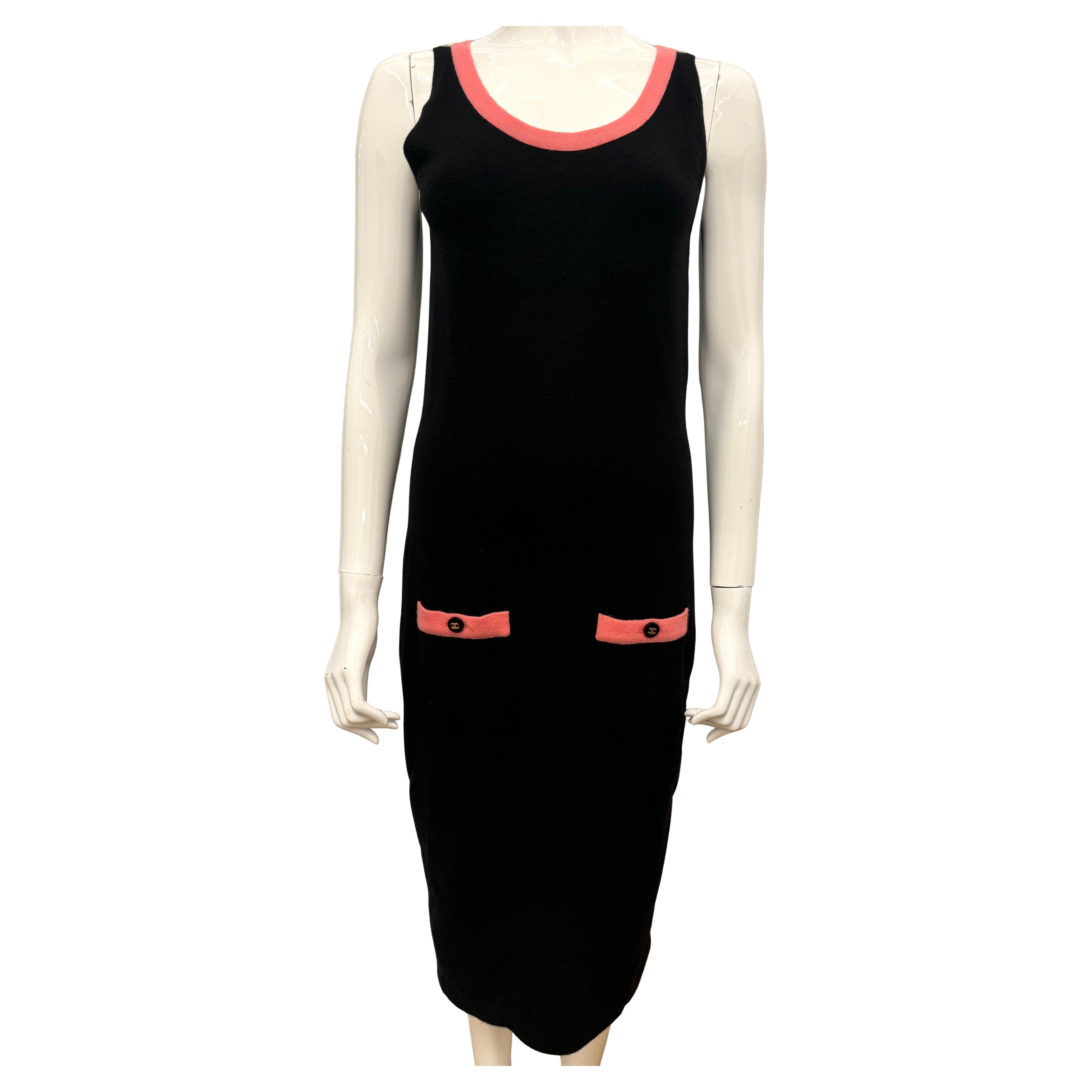 Chanel F/W 1994 von Karl Lagerfeld schwarzes und rosa Kaschmir-Maxikleid im Angebot