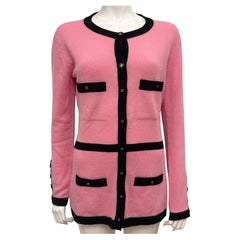 Chanel F/W 1995 rare and iconic bubble gum pink and black cashmere cardigan
