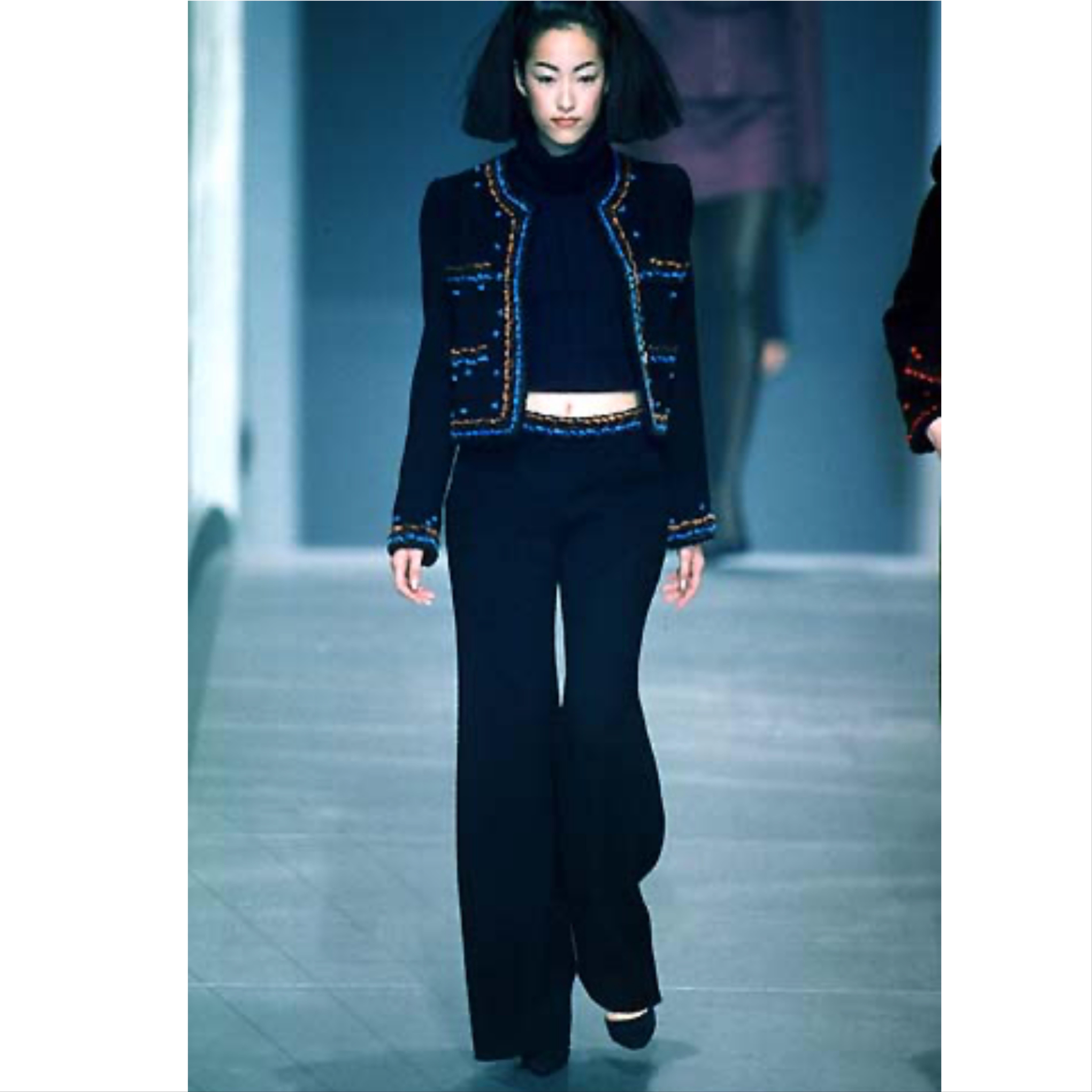 Chanel F/W 1997 Navy Boucle Cropped Jacket Pants Suit  For Sale 12